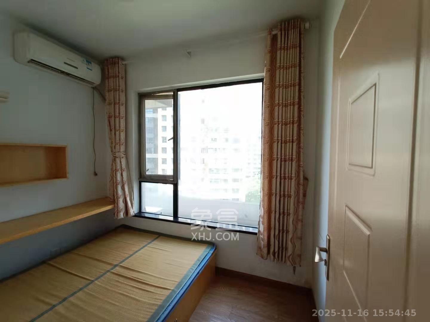 长房时代城  2室2厅1卫    2400.0元/月室内图