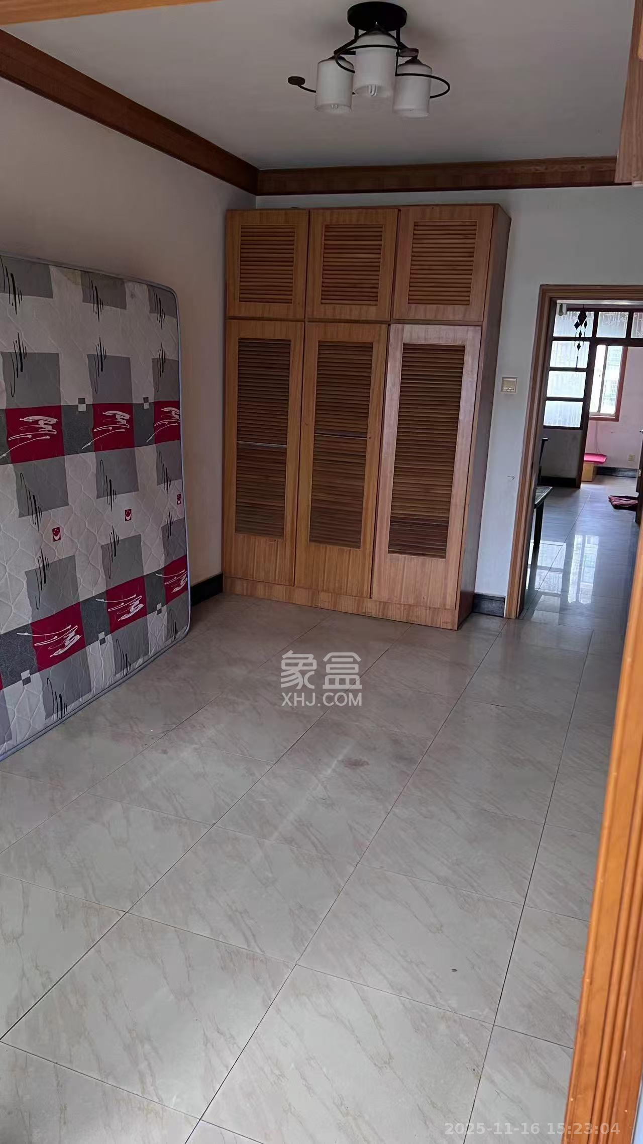 天龙花园 1室2厅1卫 2000.0元/月 天龙花园 1室2厅1卫 2000.0元/月室内图