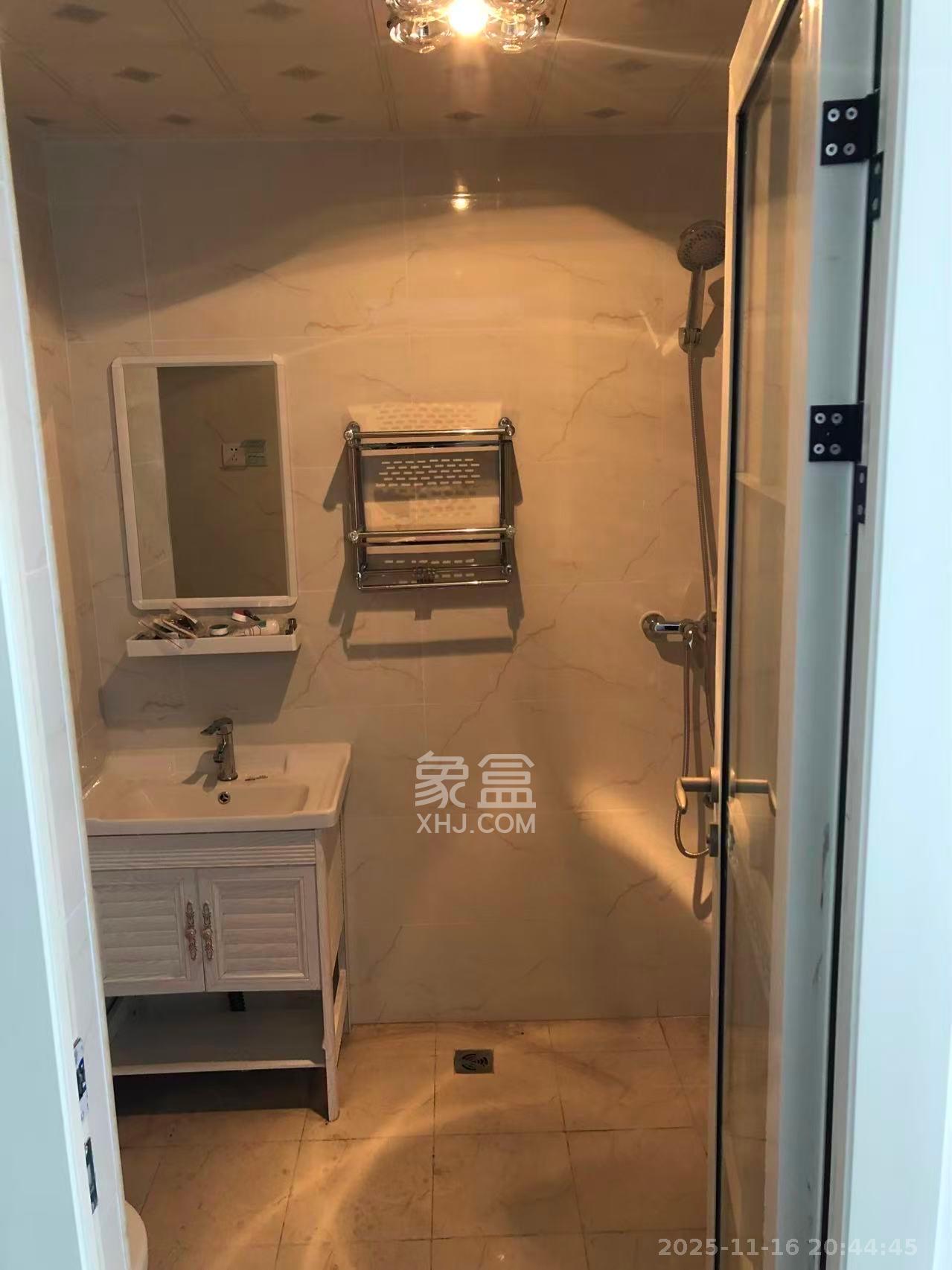 明大佳园 1室1厅1卫 1500.0元/月 明大佳园 1室1厅1卫 1500.0元/月室内图