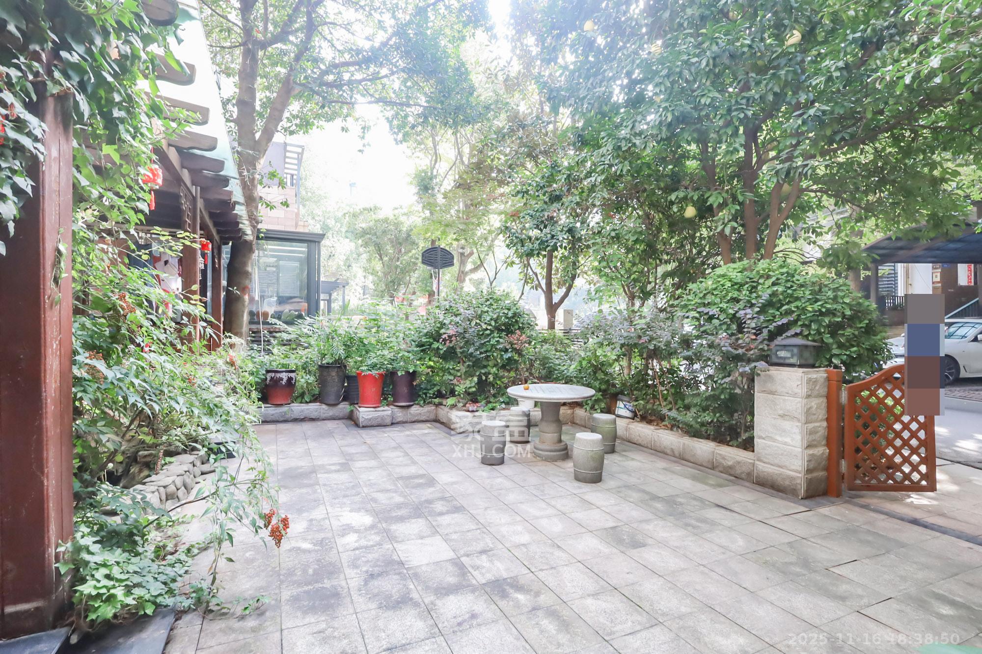 西山汇景一、二期  4室2厅2卫    356.0万其他