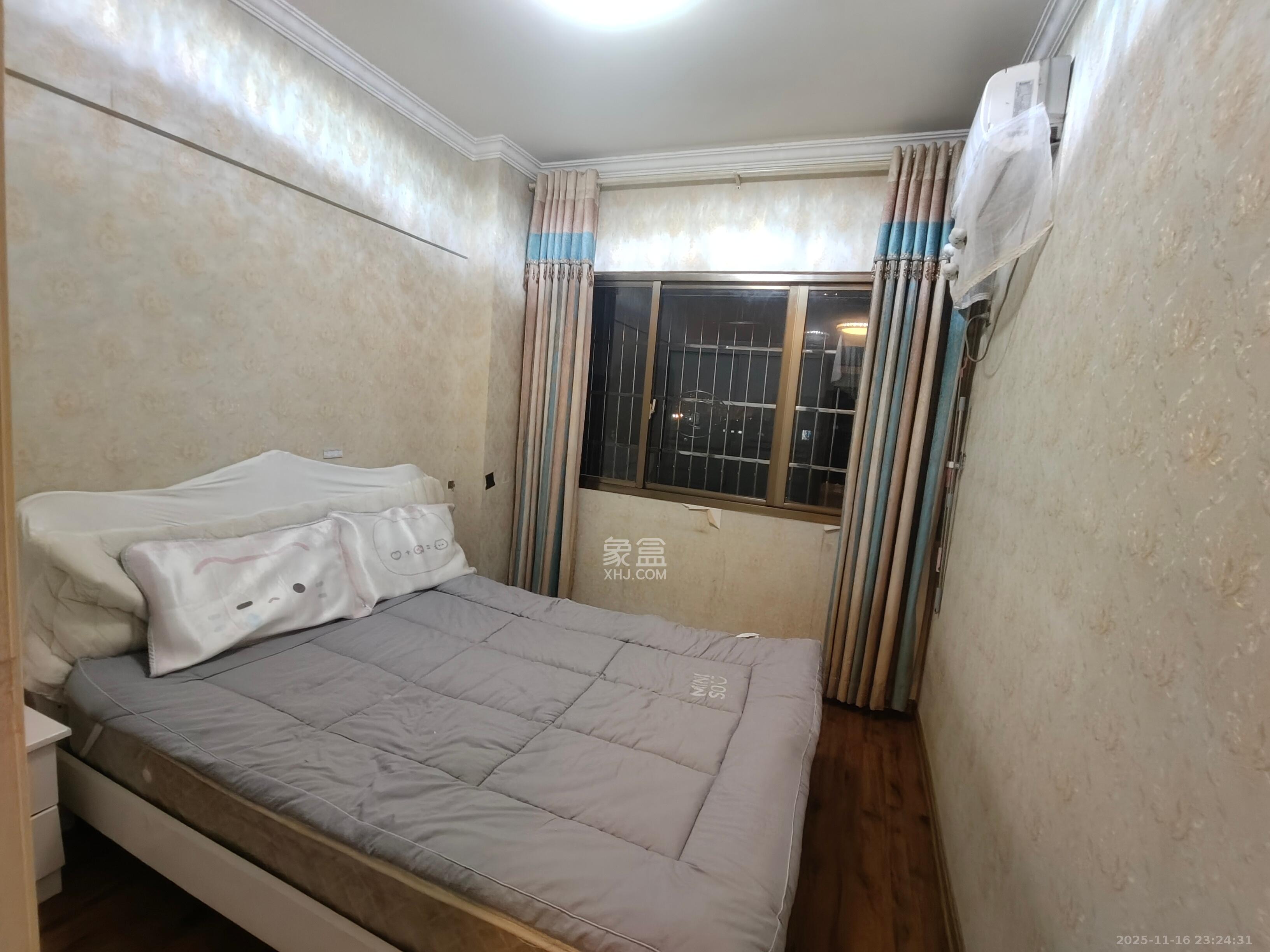 东方公寓  2室1厅1卫    1500.0元/月室内图