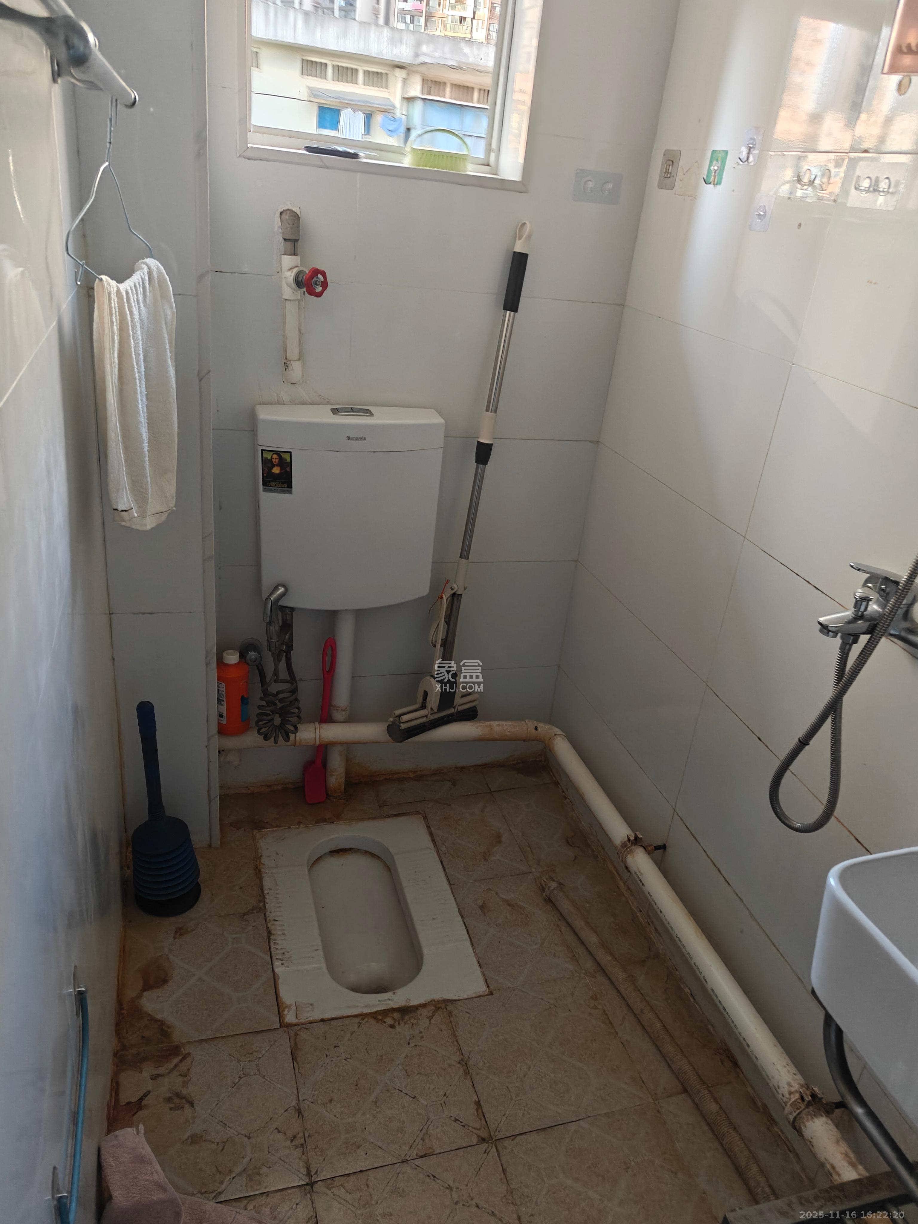 人造板厂宿舍（新河北堤1号）  1室1厅1卫    1700.0元/月室内图