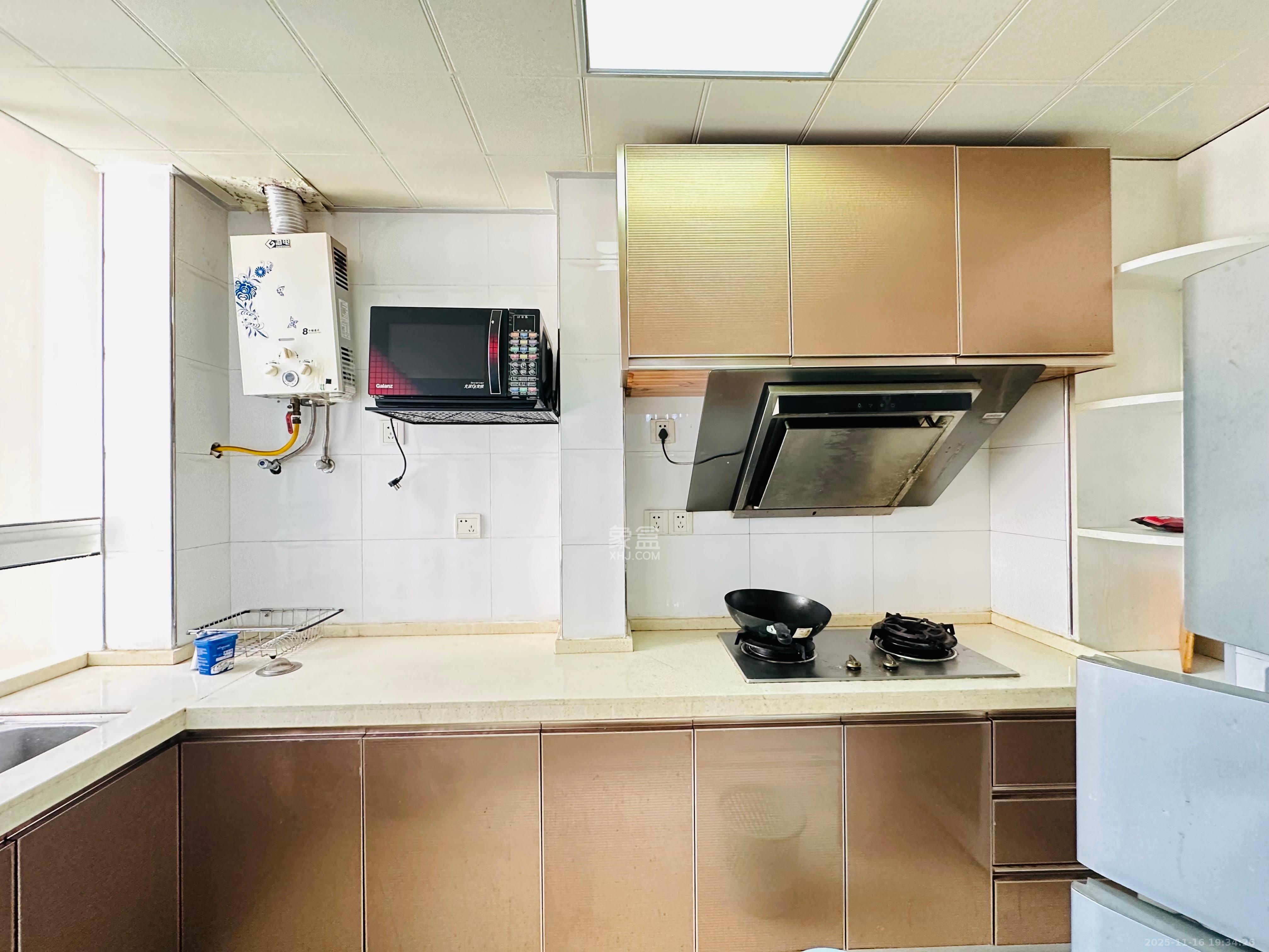 中房F联邦  2室2厅1卫    2600.0元/月室内图