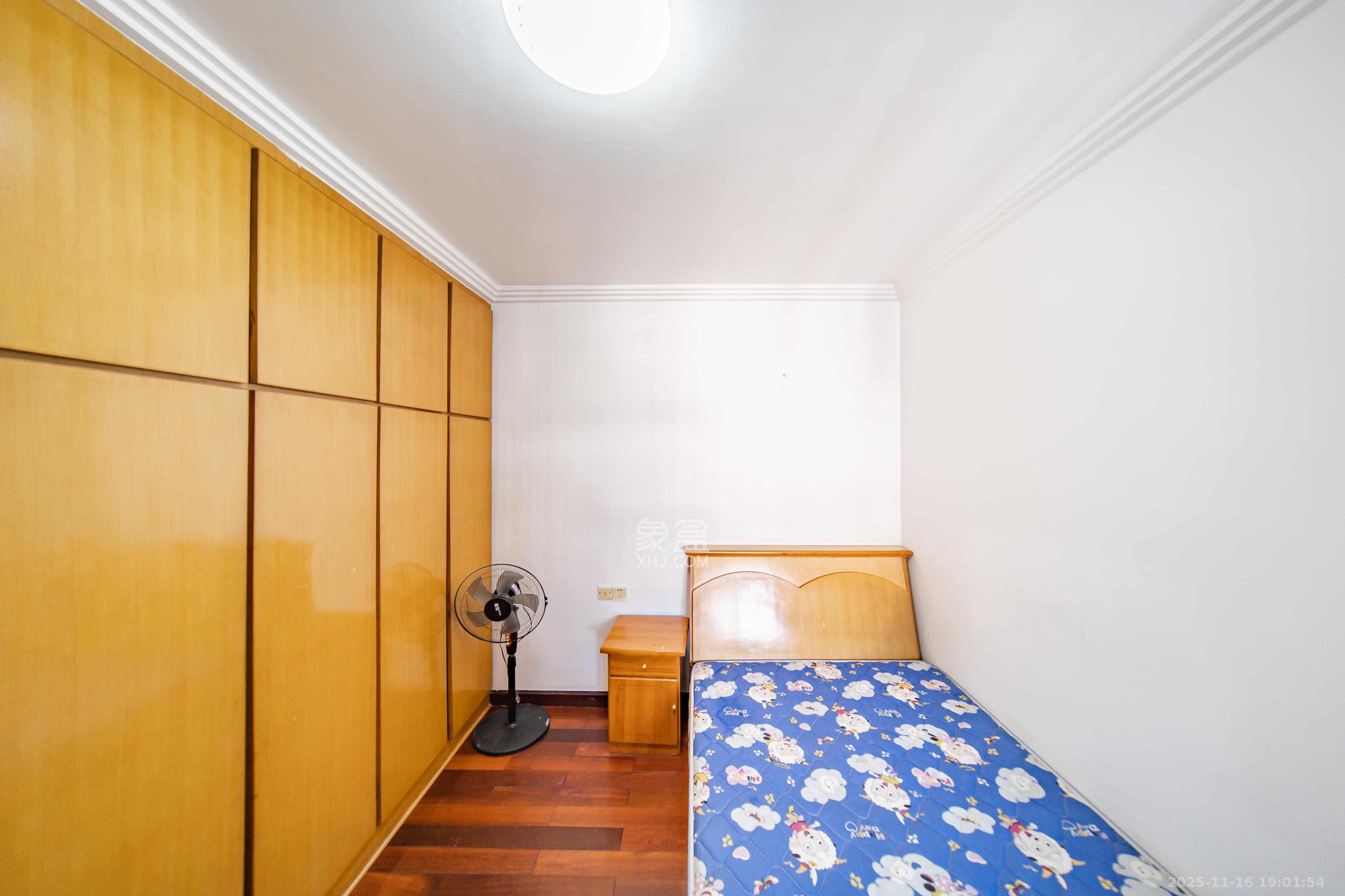 金帆小区 2室2厅1卫 48.8万 金帆小区 2室2厅1卫 48.8万卧室