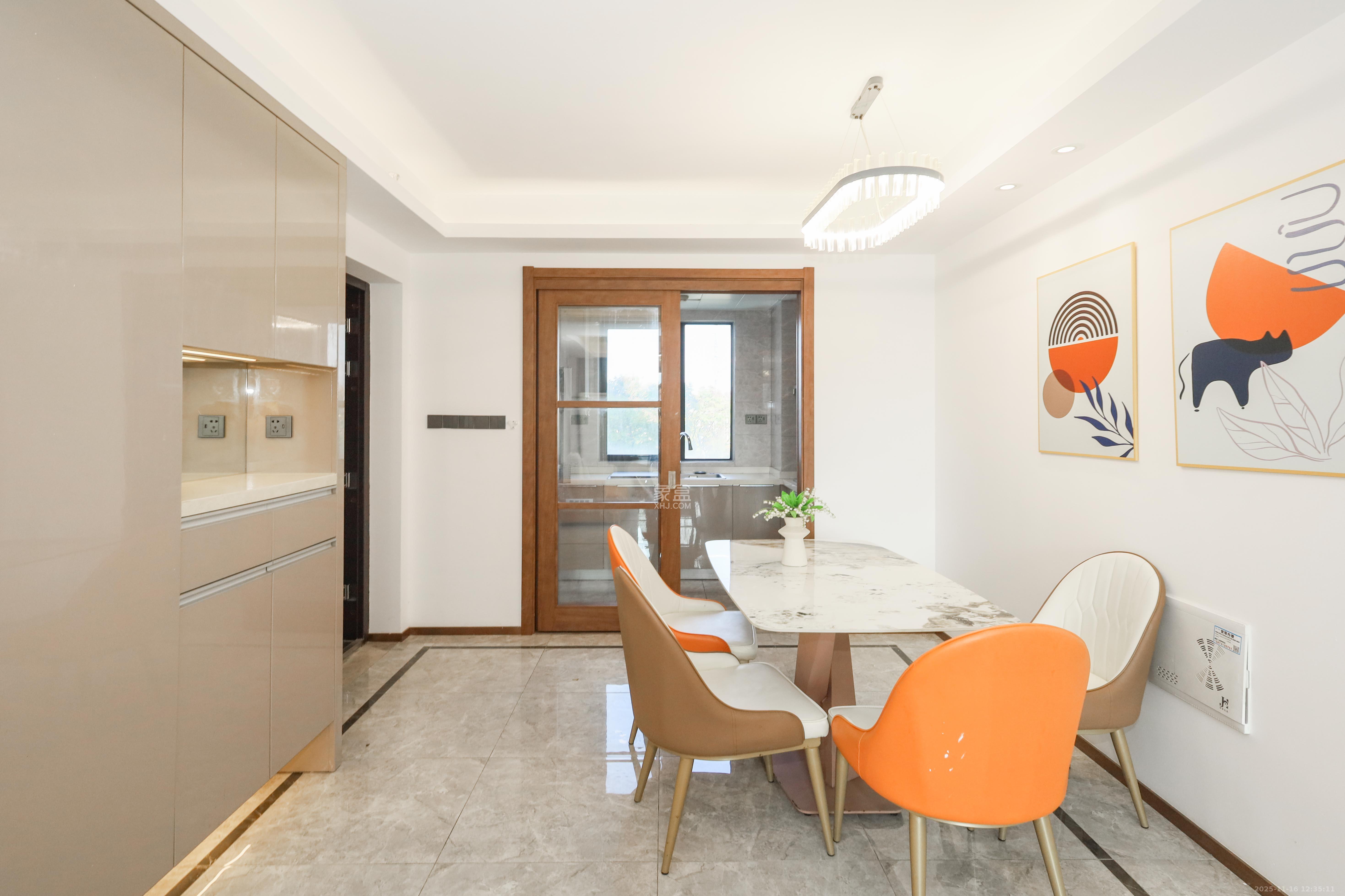 梅溪悦章 4室2厅2卫 135.0万 梅溪悦章 4室2厅2卫 135.0万客厅