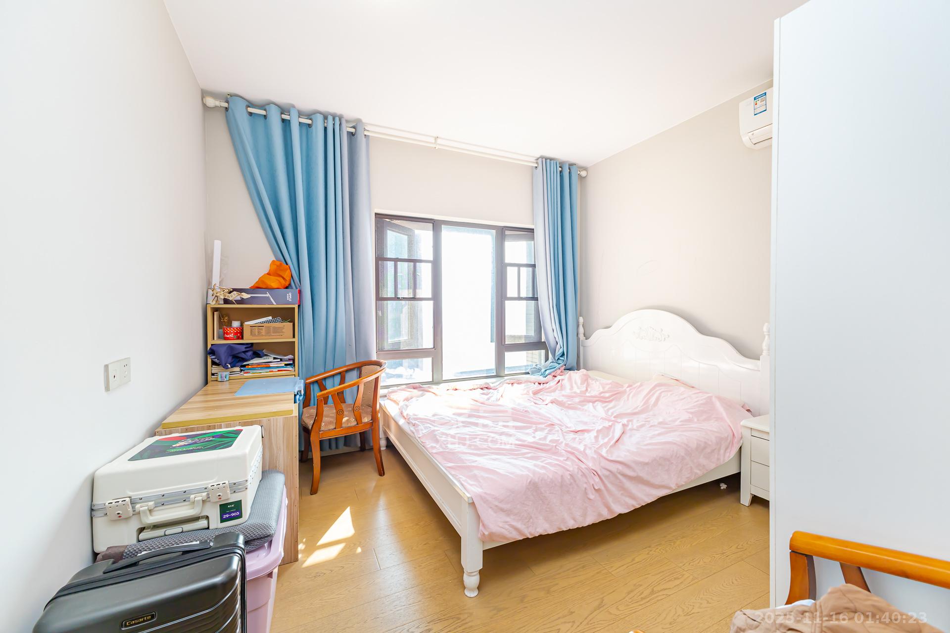 时代倾城四期 2室1厅1卫 68.0万 时代倾城四期 2室1厅1卫 68.0万卧室