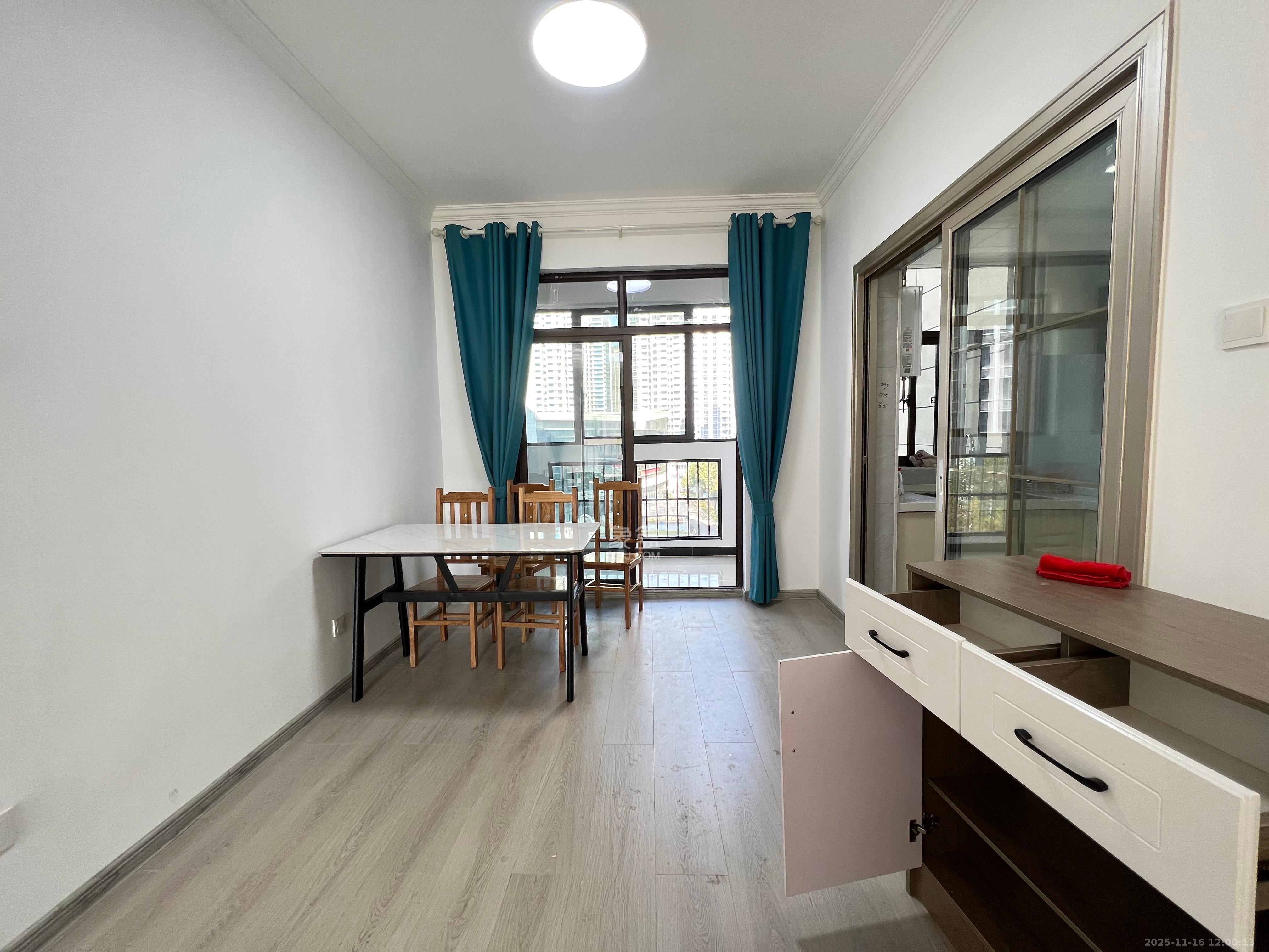 阳光丽城二期 4室2厅2卫 3500.0元/月 阳光丽城二期 4室2厅2卫 3500.0元/月室内图