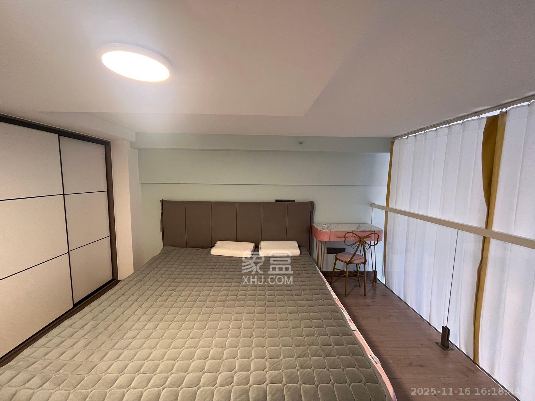 芙蓉万国城MOMA（卓越汇富苑）  1室1厅1卫    2000.0元/月室内图