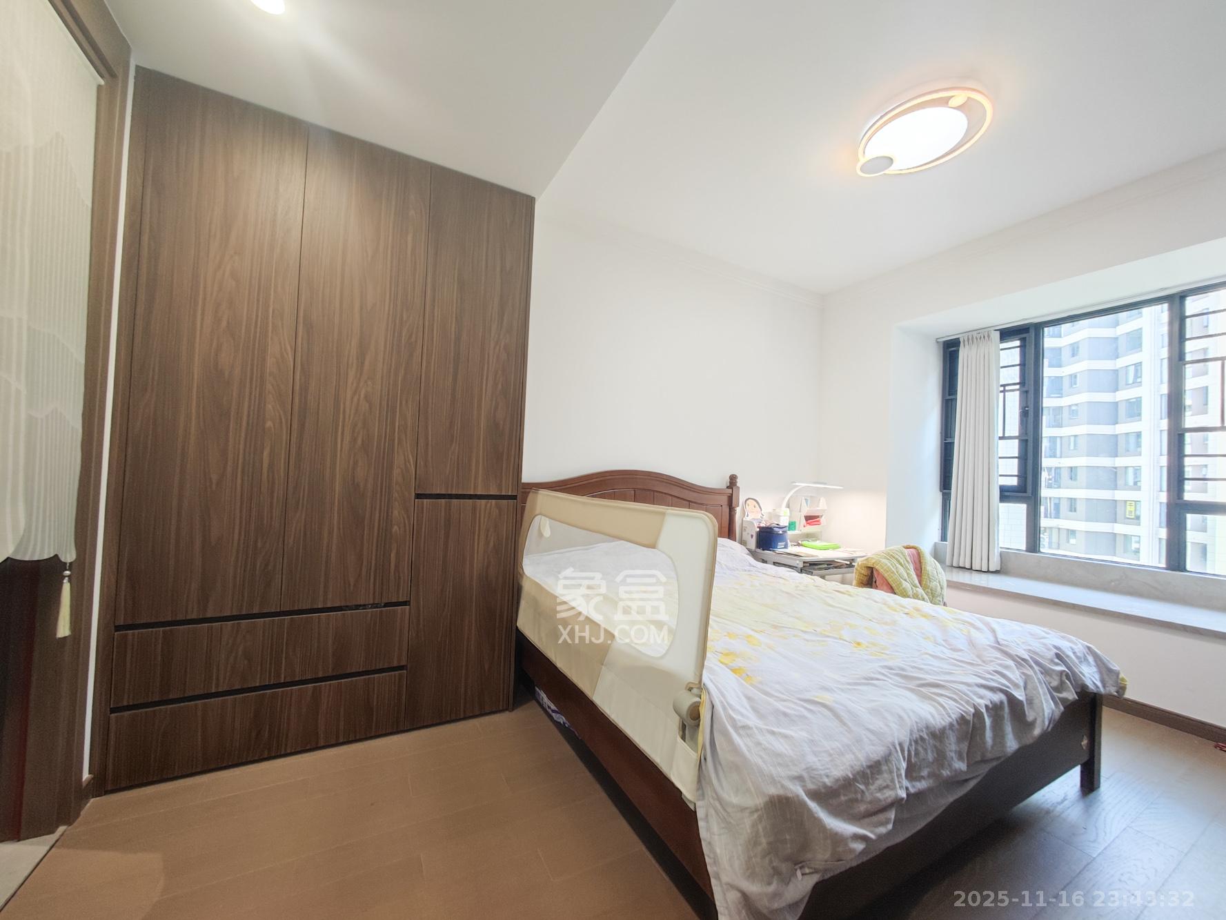 金地都会风華 3室2厅2卫 138.0万 金地都会风華 3室2厅2卫 138.0万卧室