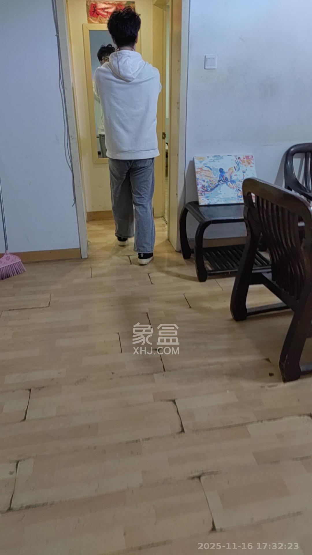 雄踞都市东家  2室2厅1卫    2000.0元/月室内图