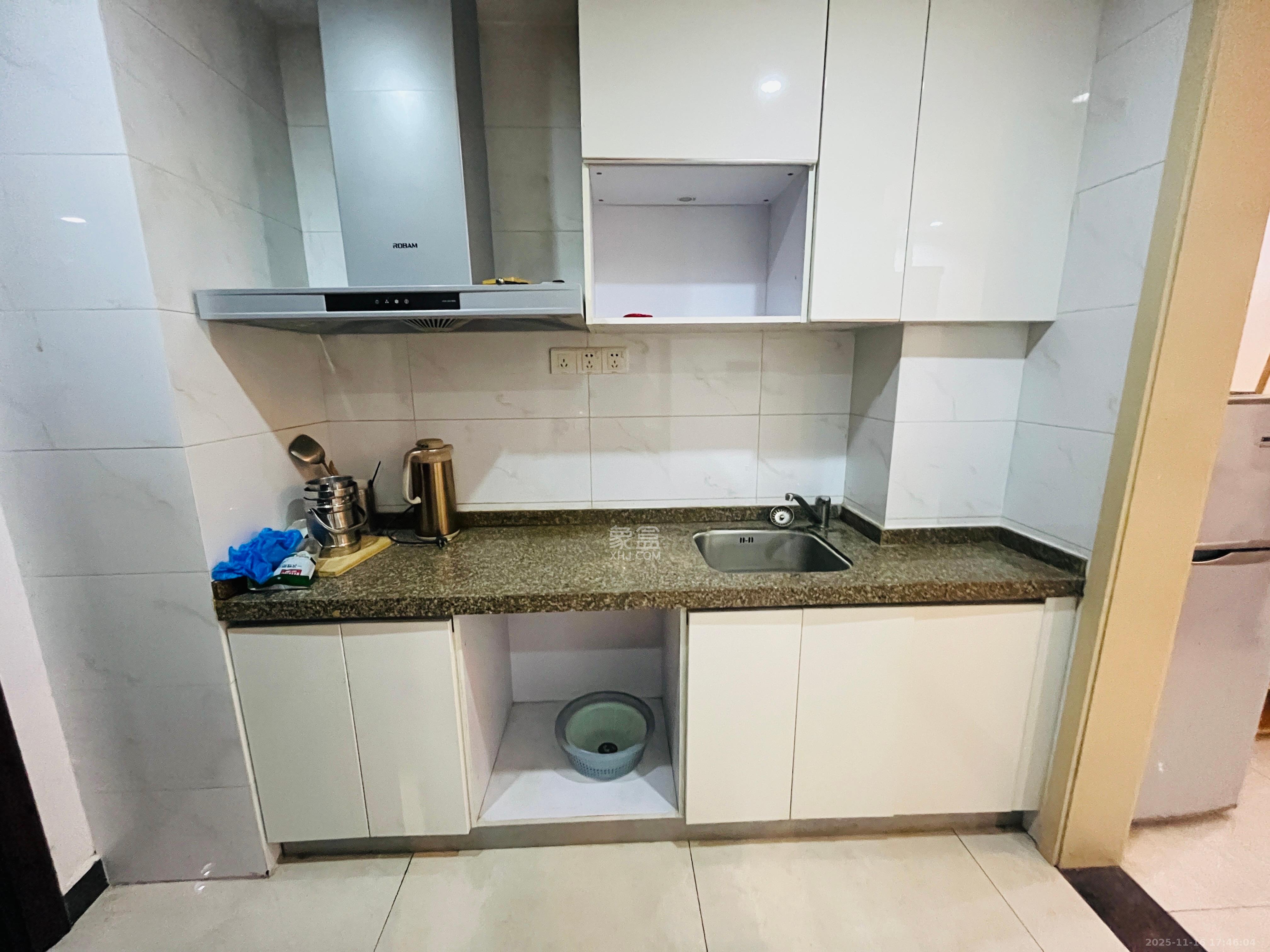 恒大御景湾 1室1厅1卫 1700.0元/月 恒大御景湾 1室1厅1卫 1700.0元/月室内图