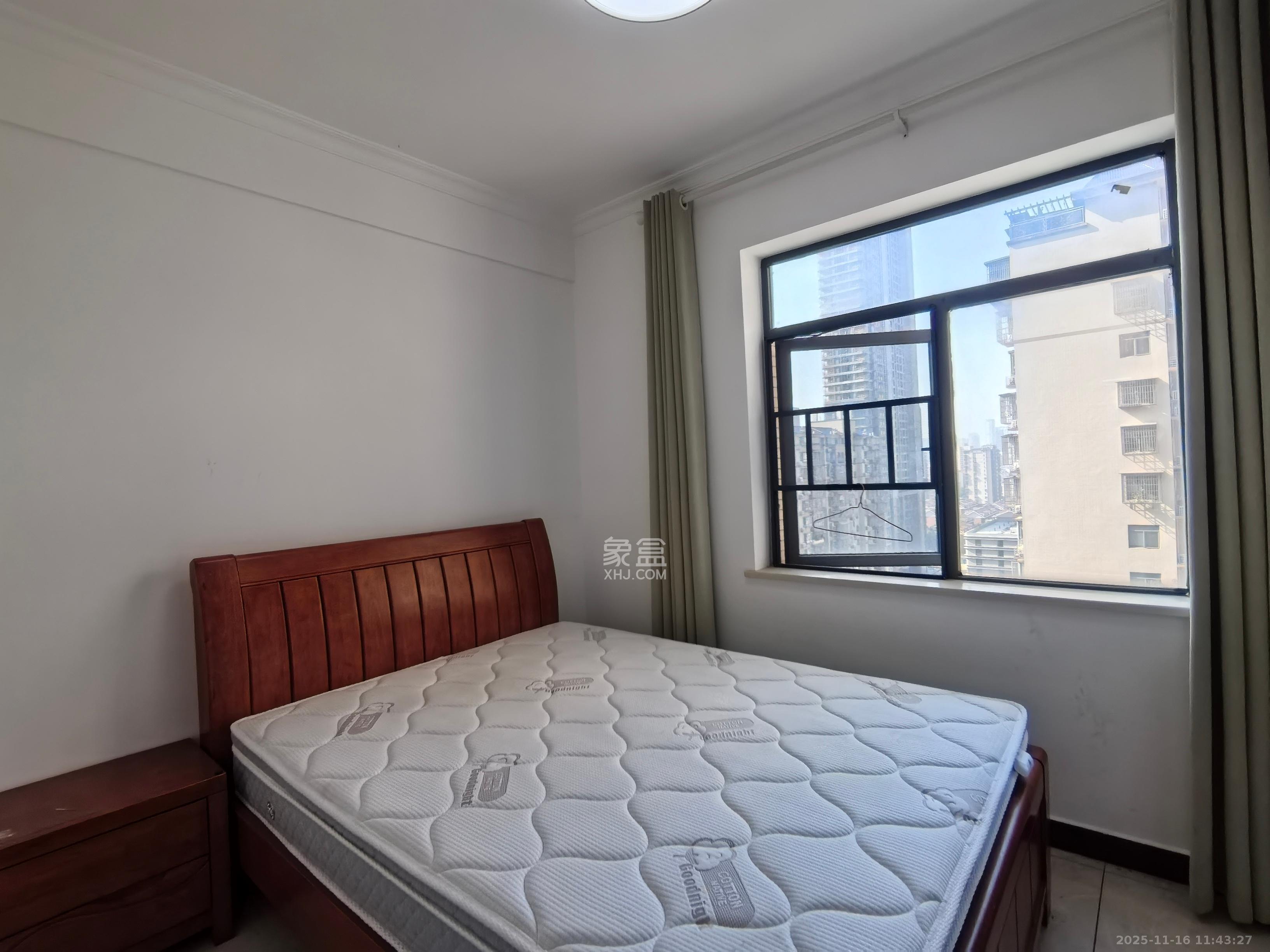 茶山馨苑  3室2厅1卫    2600.0元/月室内图