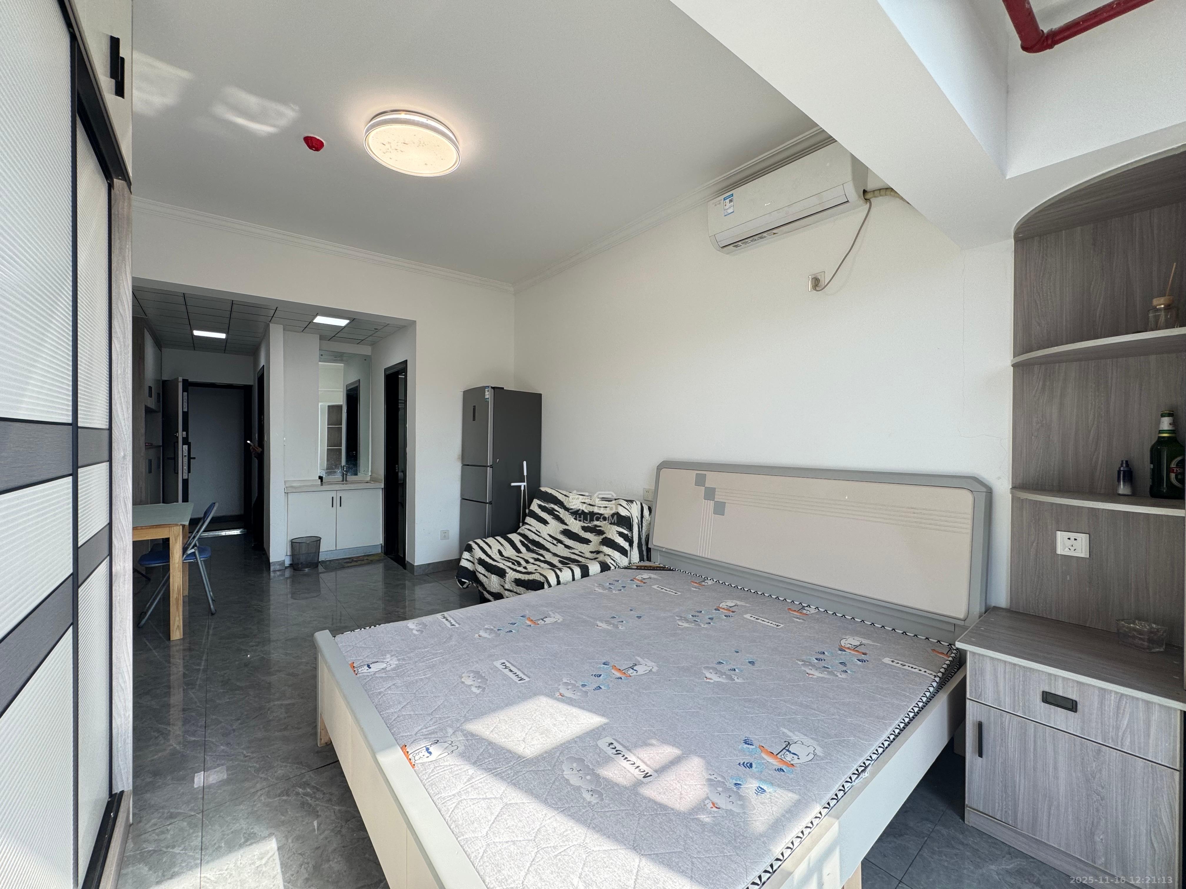 嘉雨兴园  1室1厅1卫    1600.0元/月室内图