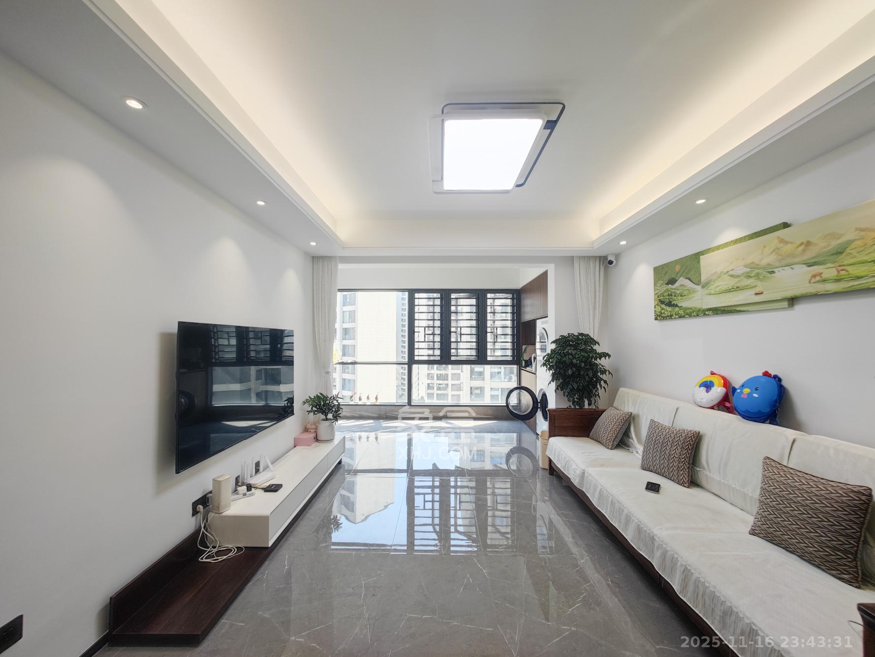 金地都会风華 3室2厅2卫 138.0万 金地都会风華 3室2厅2卫 138.0万客厅