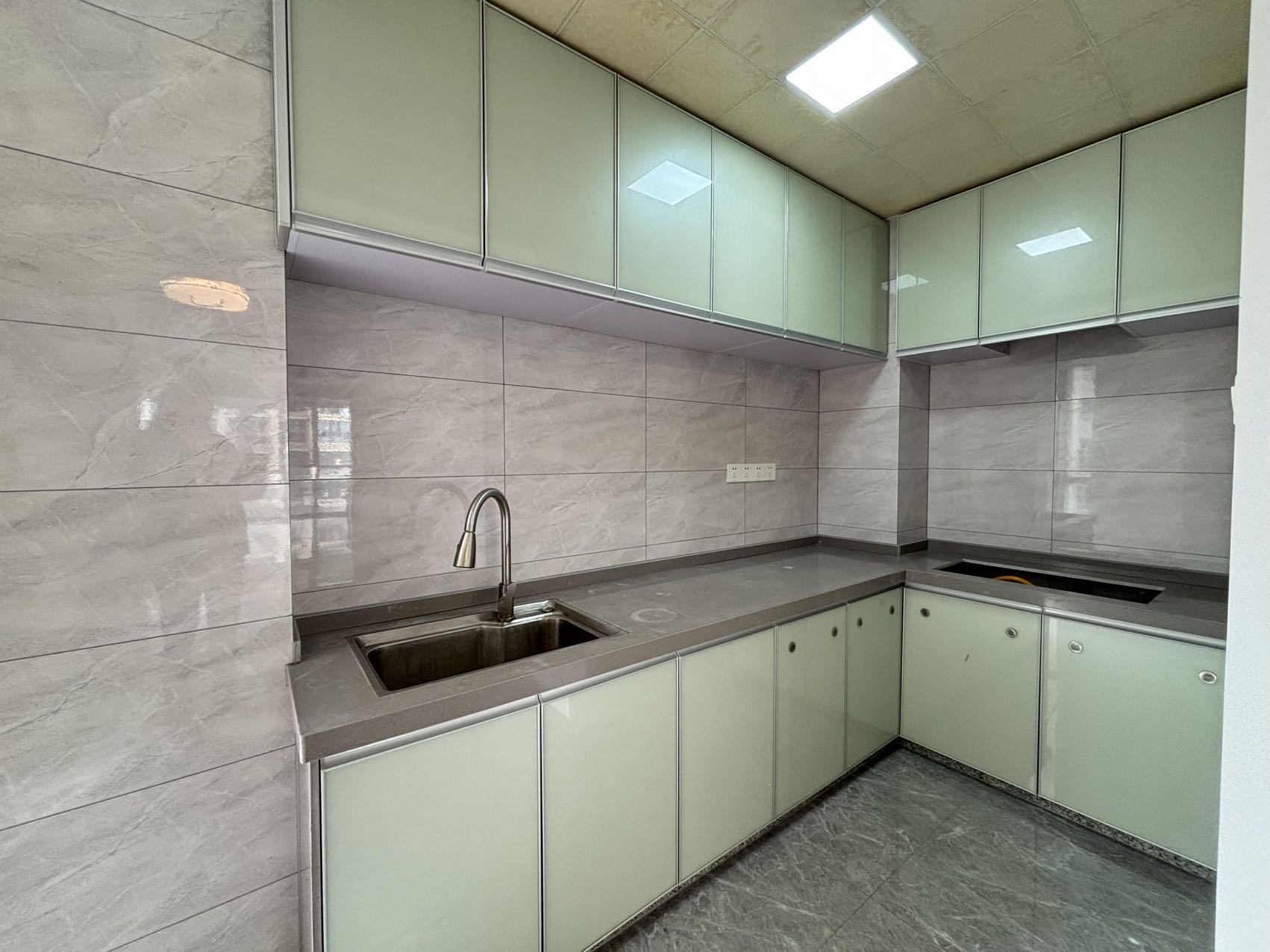 伊泰天骄二期  3室2厅2卫    2300.0元/月室内图