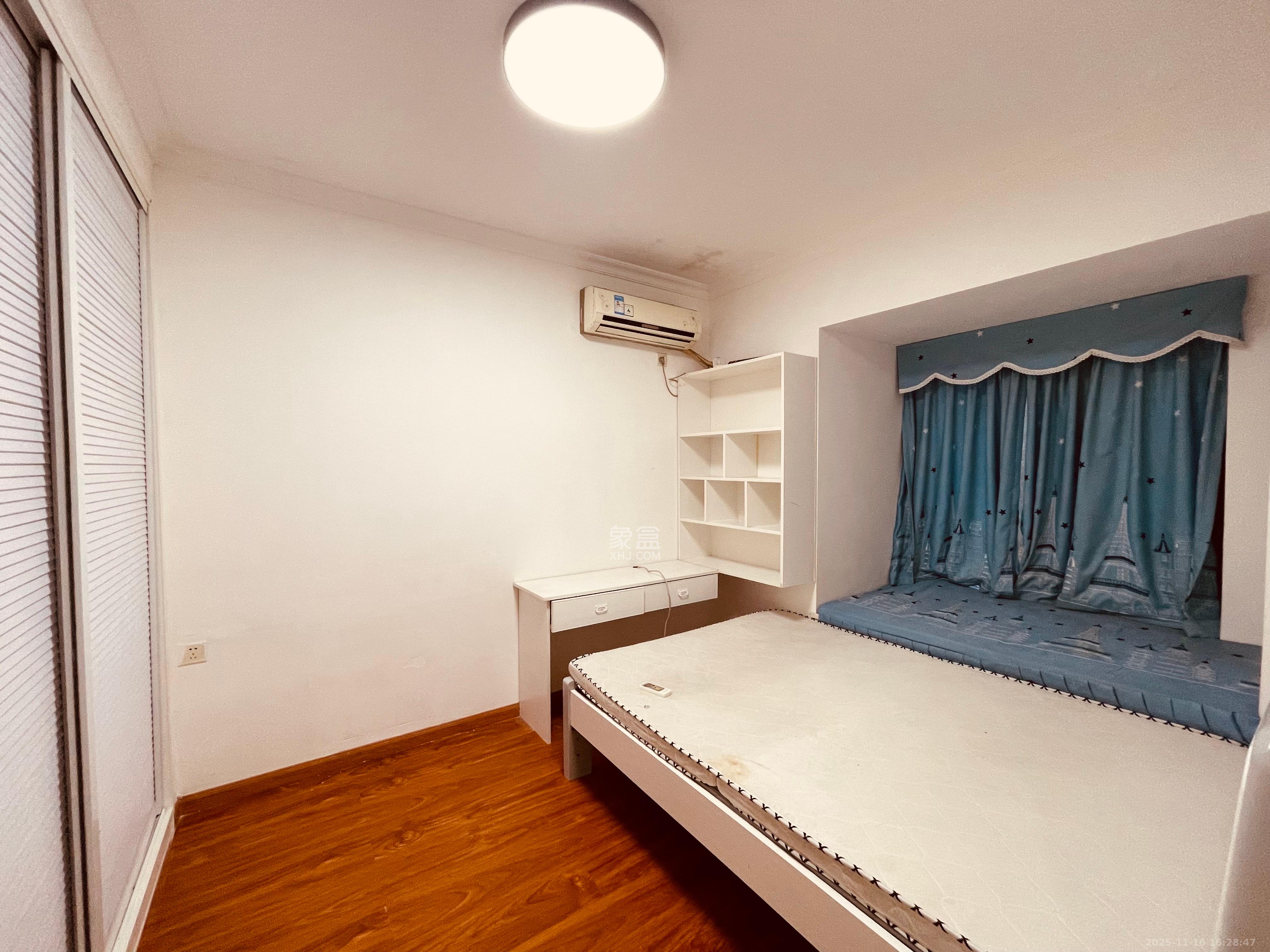 保利麓谷林语A区  2室2厅1卫    2100.0元/月室内图