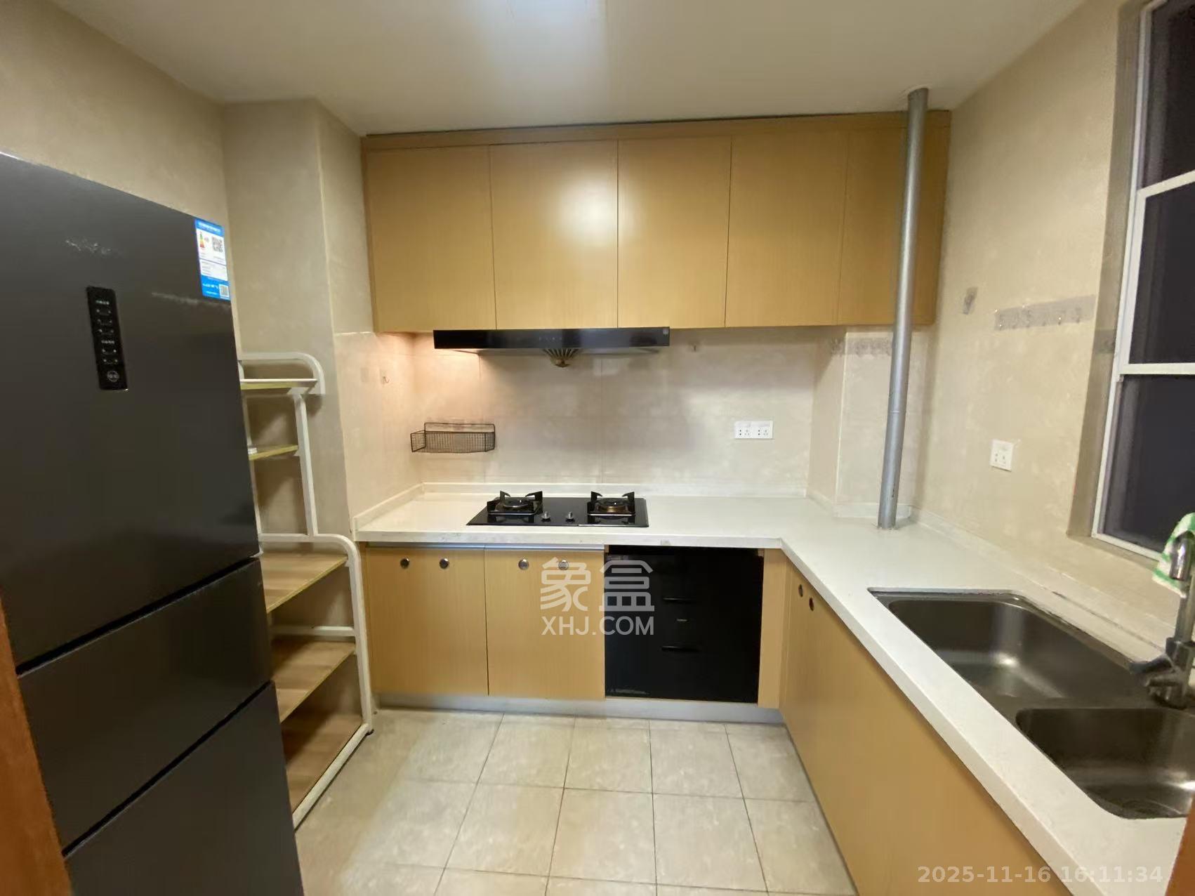 金科集美天辰 4室2厅2卫 2700.0元/月 金科集美天辰 4室2厅2卫 2700.0元/月室内图