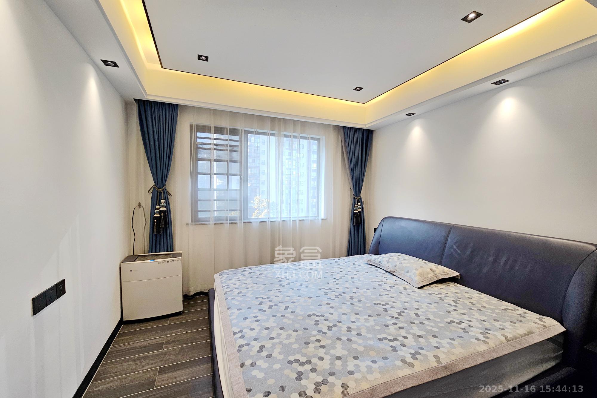 明大佳园  3室2厅2卫    4000.0元/月室内图