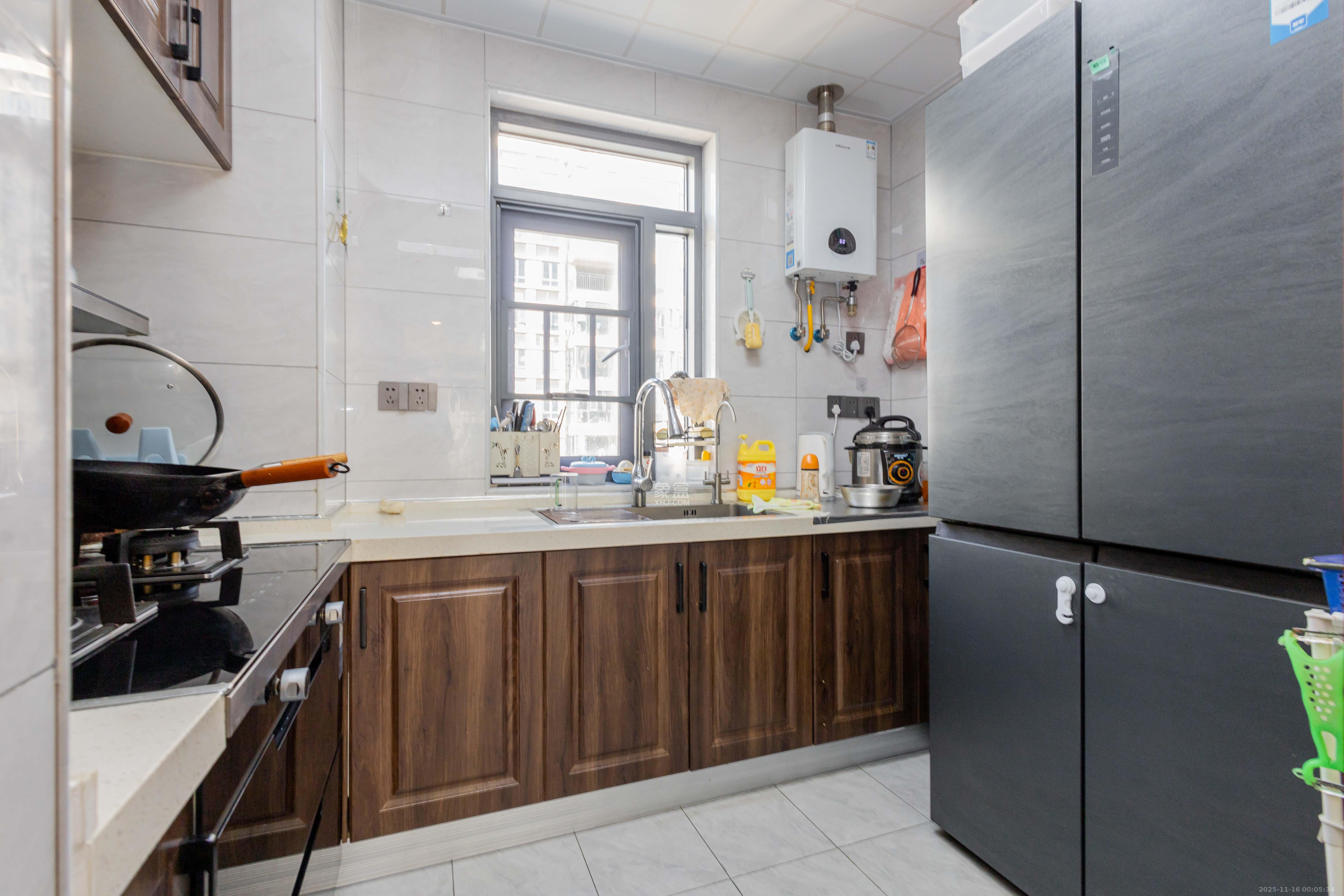 敏捷珑玥府 3室2厅2卫 75.8万 敏捷珑玥府 3室2厅2卫 75.8万厨房