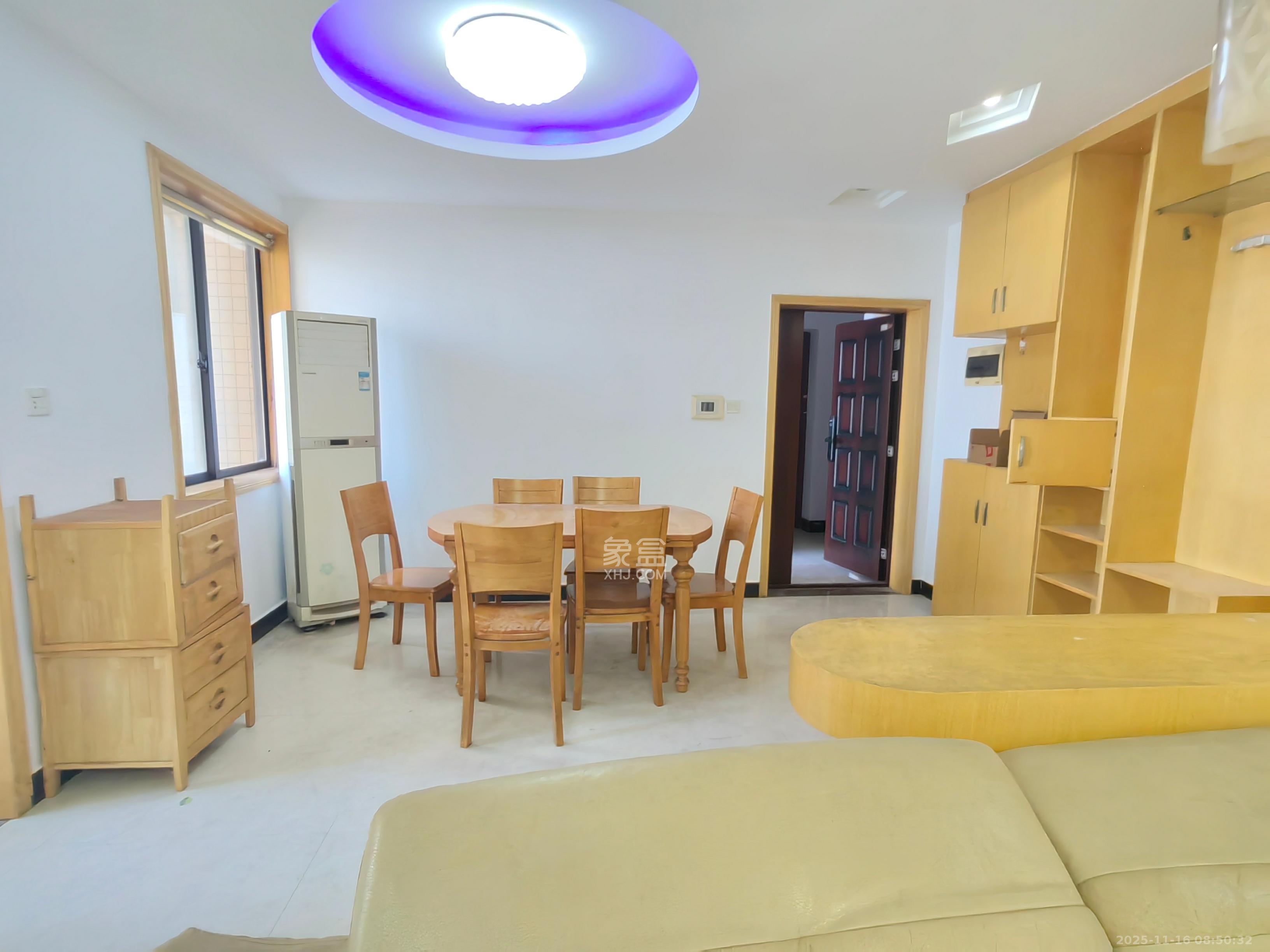 锦湘国际星城三期（锦绣苑）  3室2厅2卫    2500.0元/月室内图