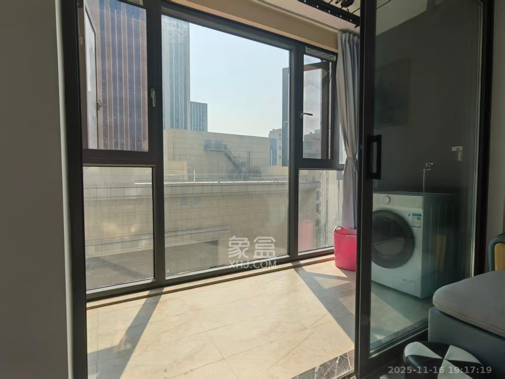 珠江好世界  3室2厅1卫    3000.0元/月室内图