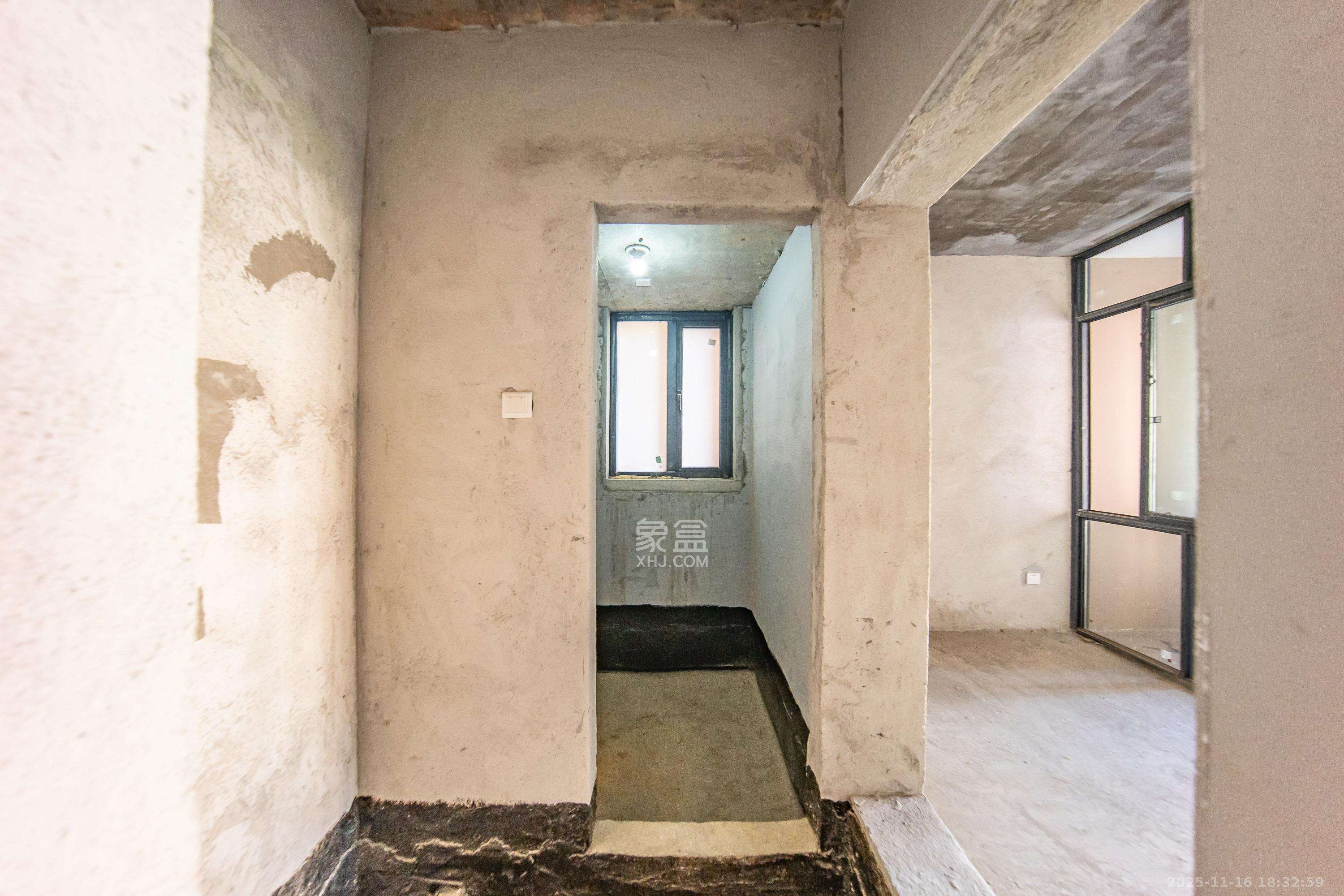 邦盛水岸御园 4室2厅2卫 72.0万 邦盛水岸御园 4室2厅2卫 72.0万卫生间