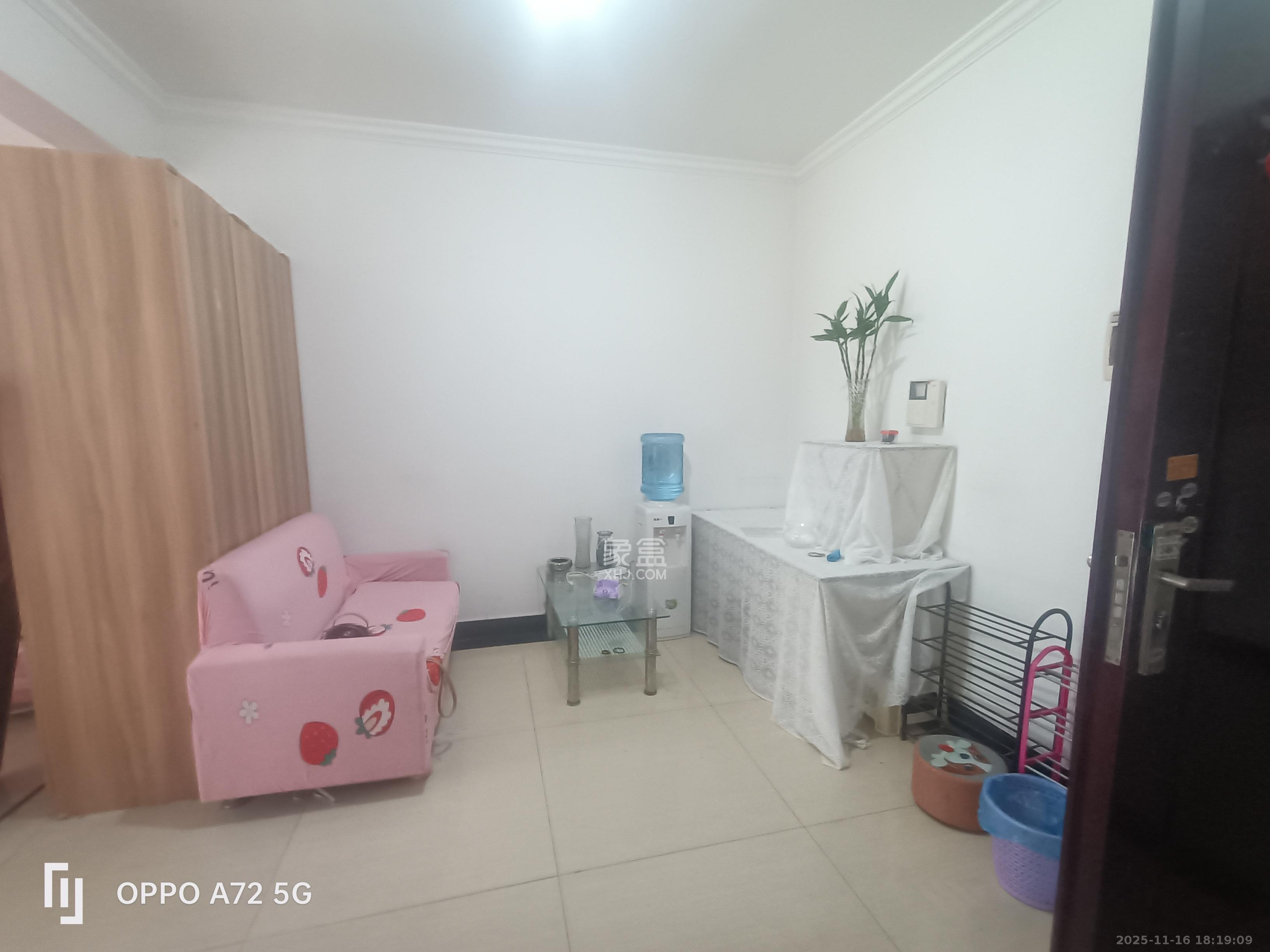 世景华庭  1室1厅1卫    1100.0元/月