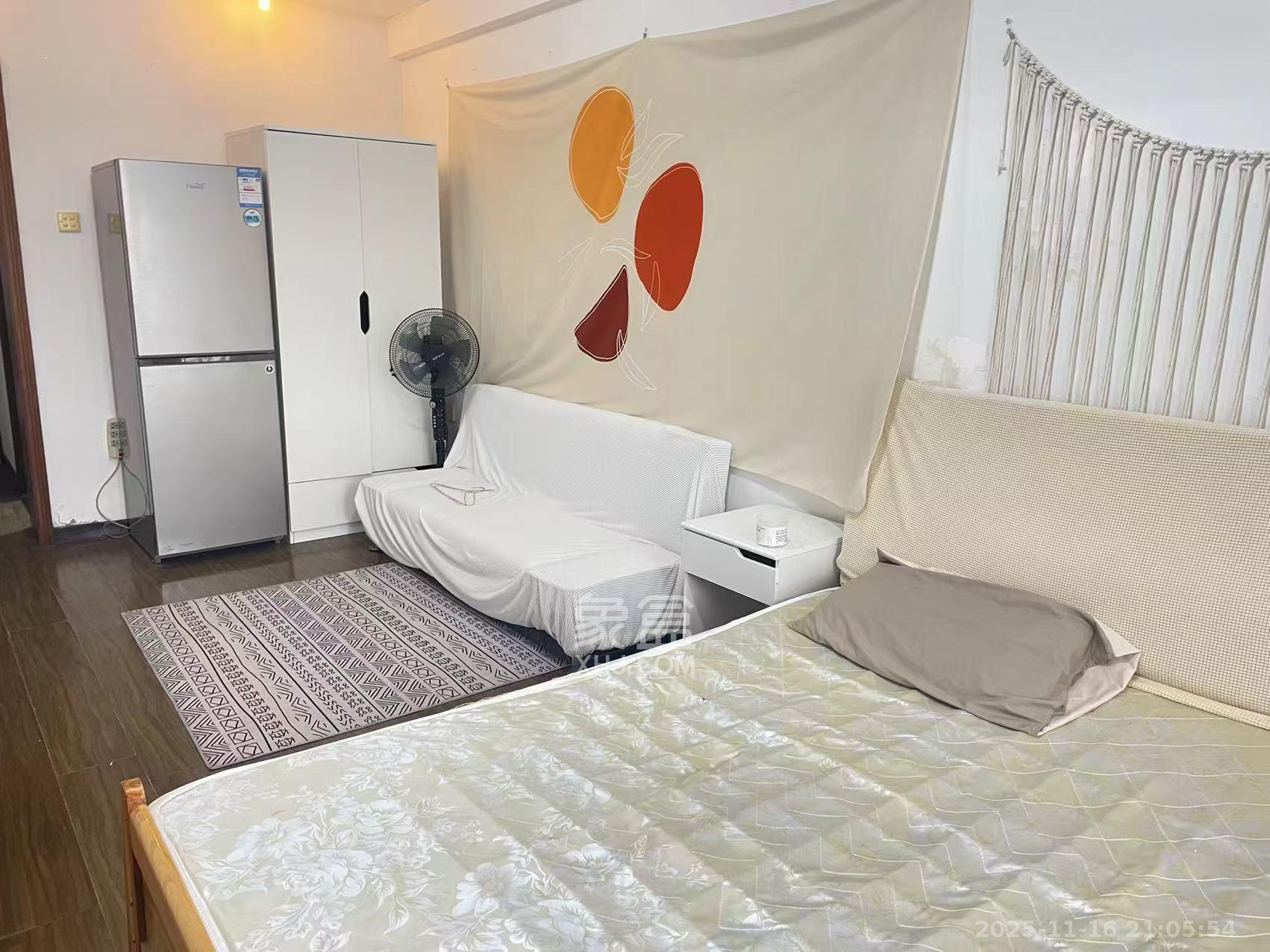 锦华时代 1室1厅1卫 1600.0元/月 锦华时代 1室1厅1卫 1600.0元/月室内图