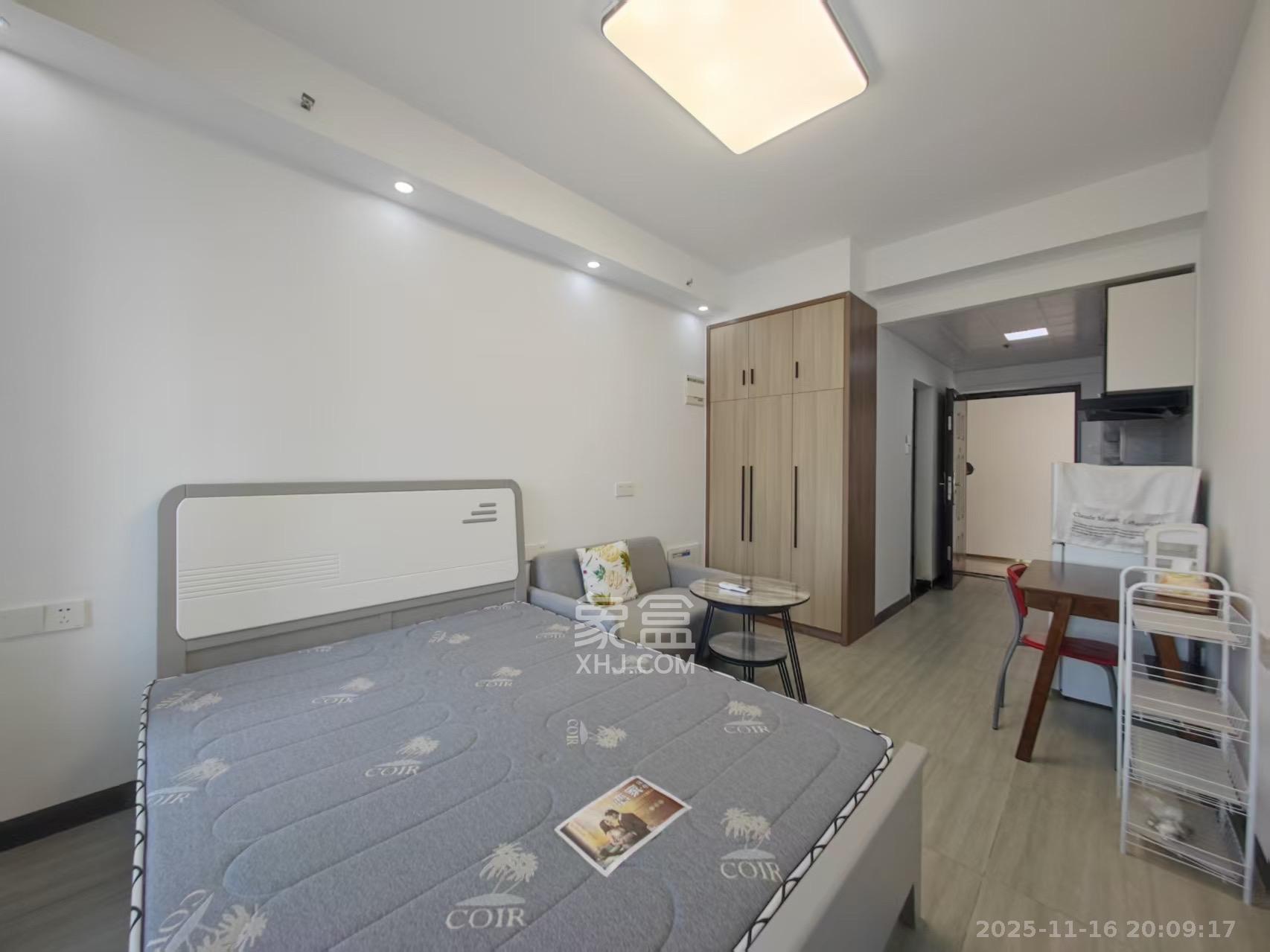 保利麓谷林语I区  1室1厅1卫    1300.0元/月室内图