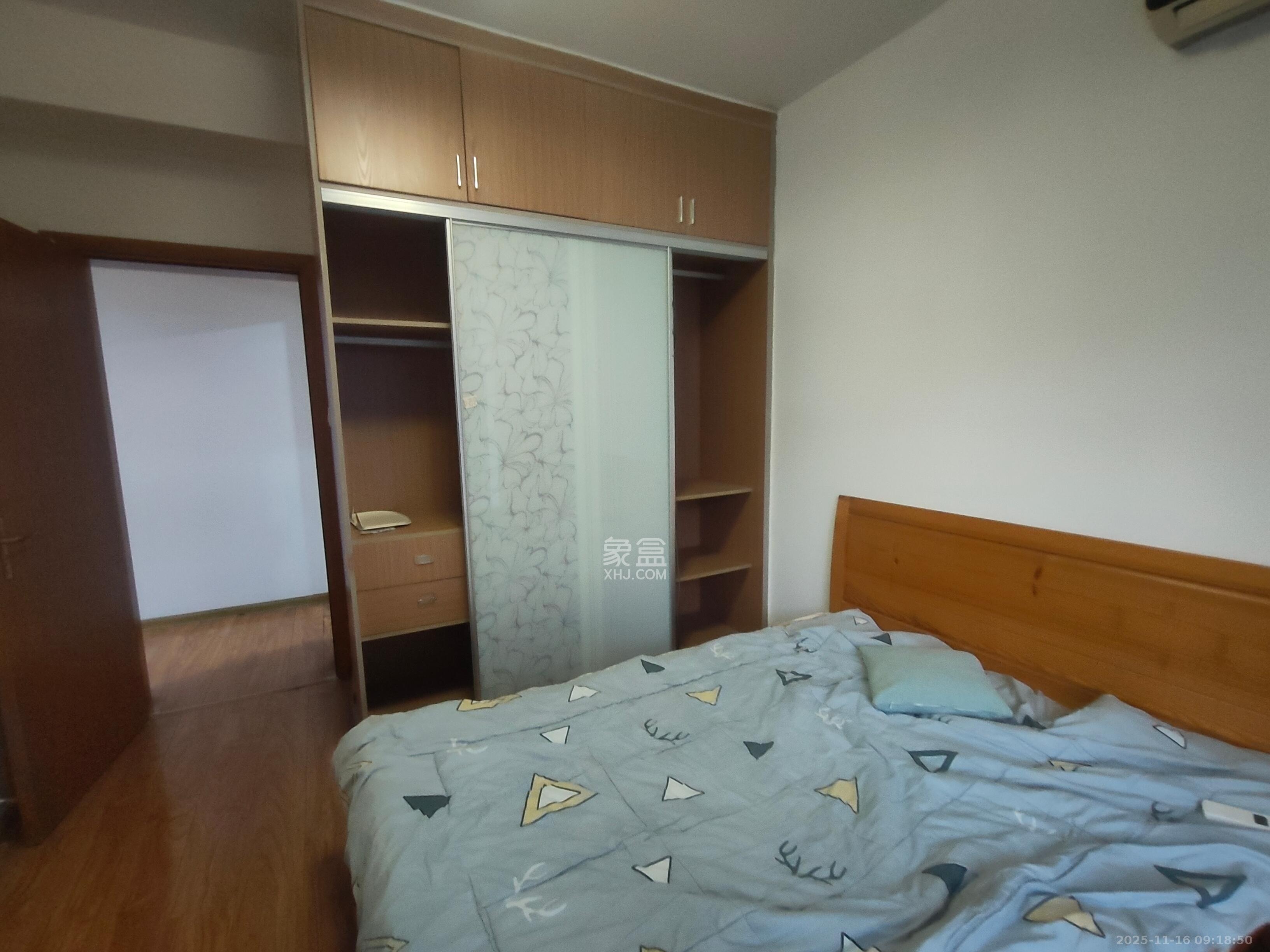 钰龙天下一期  2室2厅1卫    1800.0元/月室内图