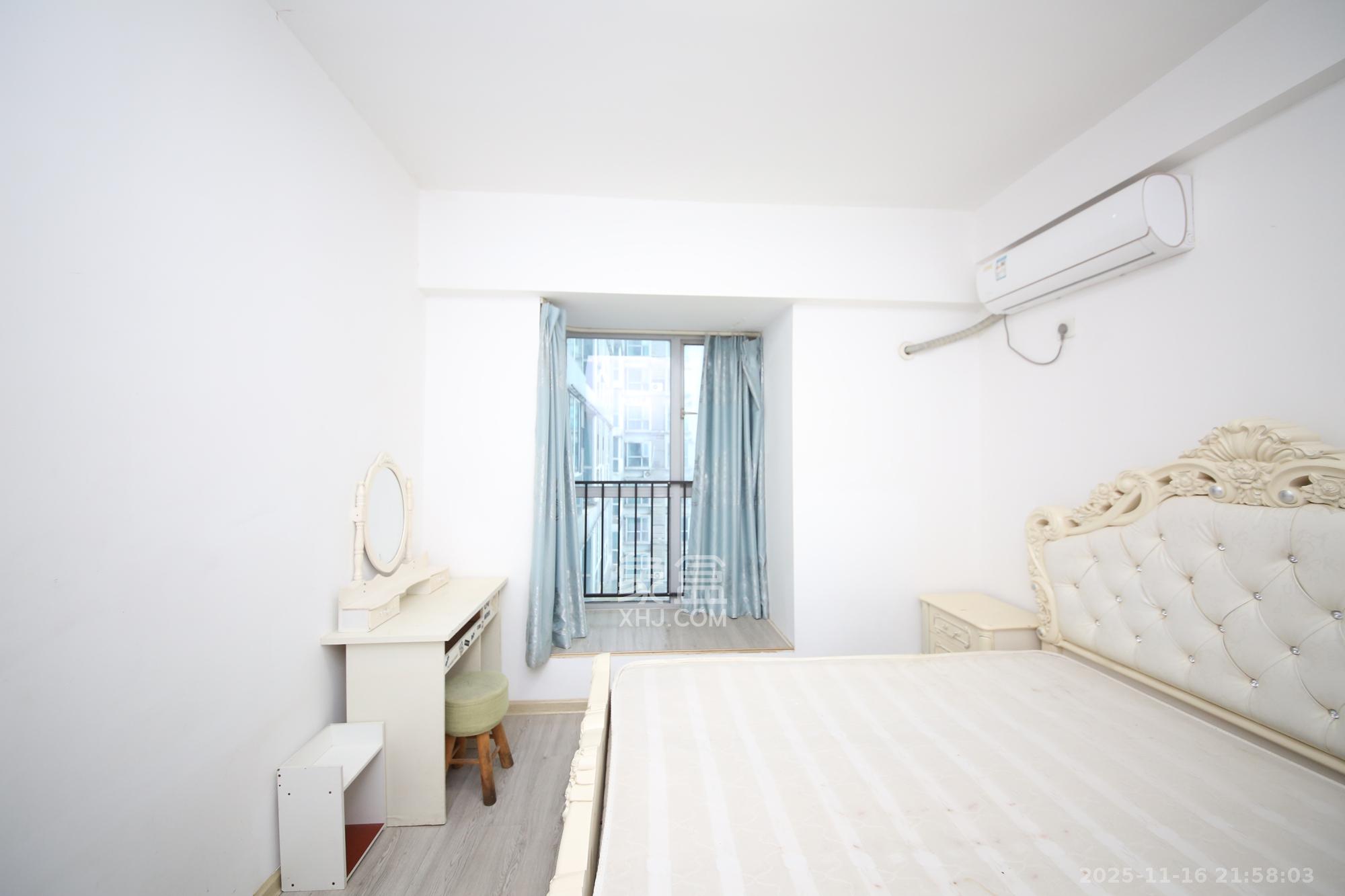 五一中央领御  2室2厅1卫    75.0万卧室