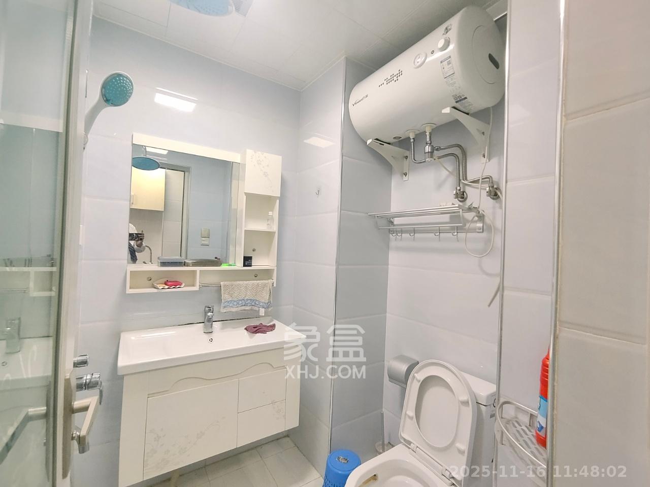 裕天国际商汇中心 1室1厅1卫 1500.0元/月 裕天国际商汇中心 1室1厅1卫 1500.0元/月室内图