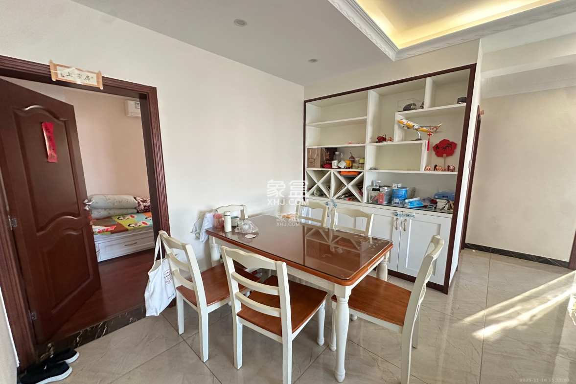 钱隆首府(福晟御园) 3室1厅1卫 3800.0元/月 钱隆首府(福晟御园) 3室1厅1卫 3800.0元/月室内图