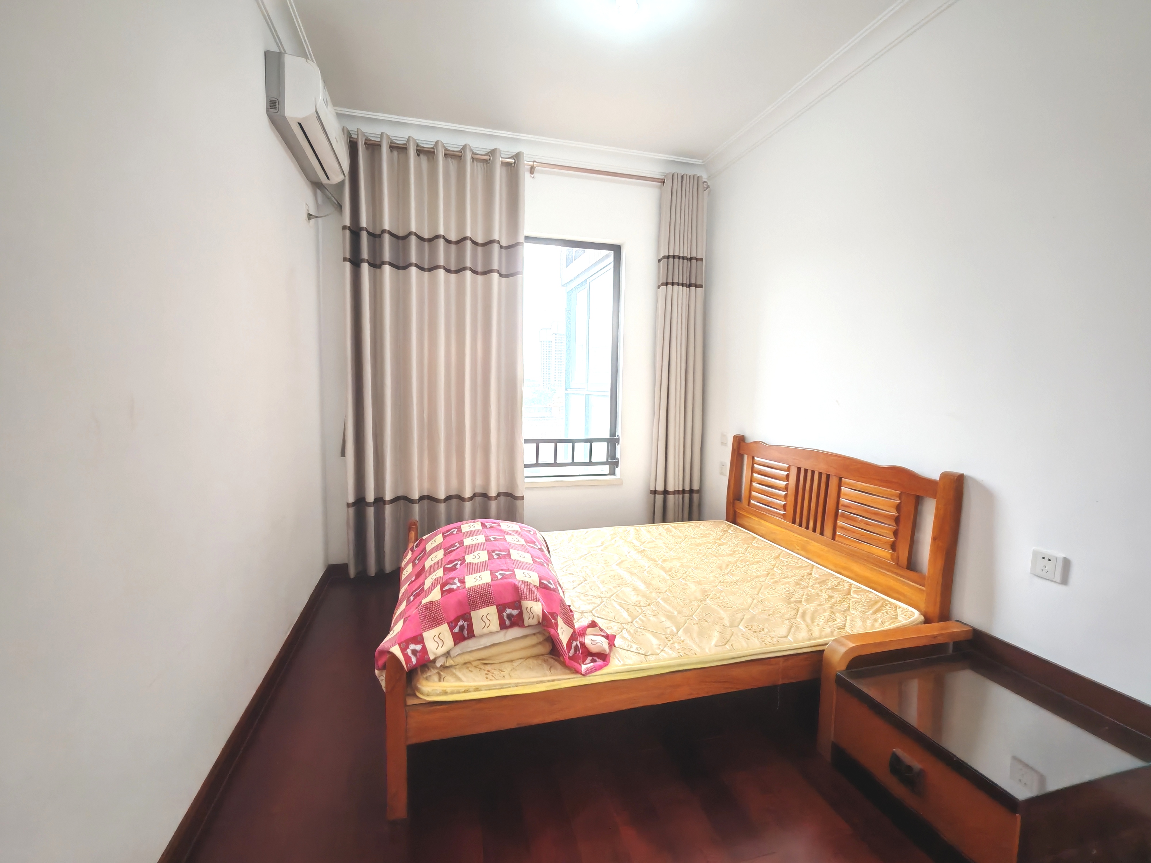 中海锦城  3室2厅2卫    3300.0元/月室内图