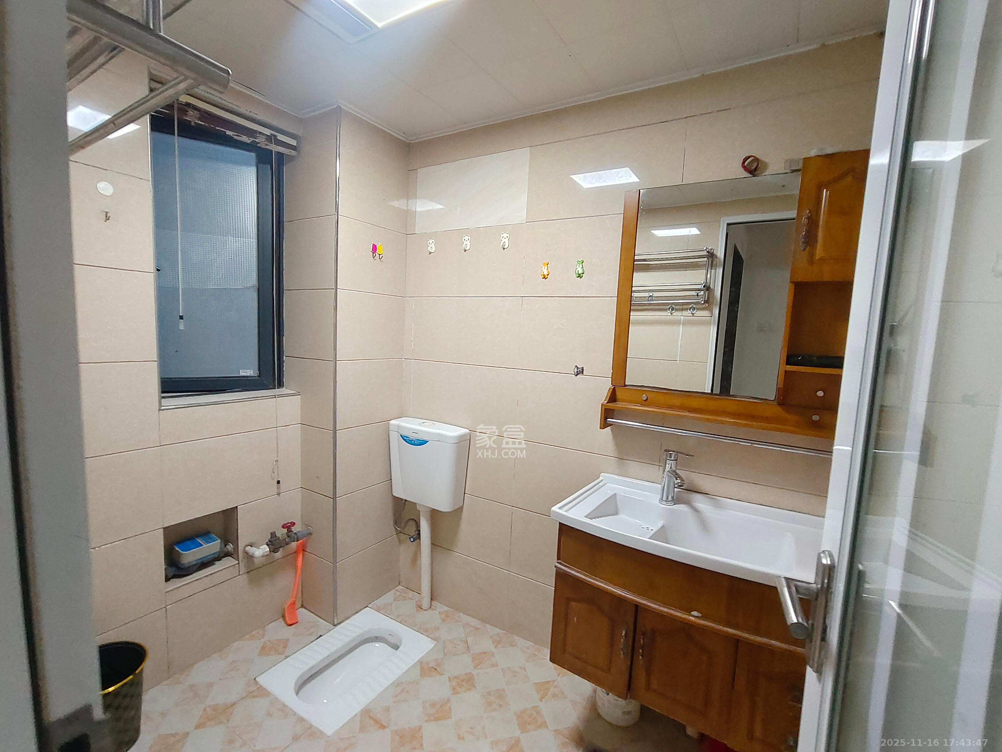 长房时代城 3室2厅1卫 2200.0元/月 长房时代城 3室2厅1卫 2200.0元/月室内图