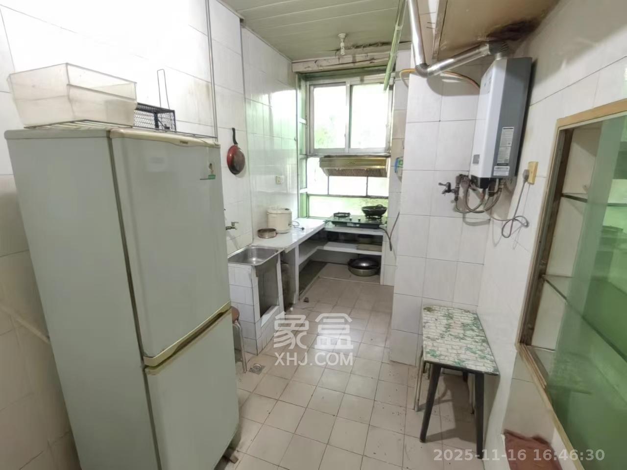 水泵厂宿舍 3室1厅1卫 1300.0元/月 水泵厂宿舍 3室1厅1卫 1300.0元/月室内图