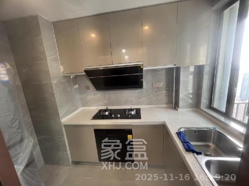 绿地长沙城际空间站（绿地新里佳苑）  4室2厅2卫    3600.0元/月室内图