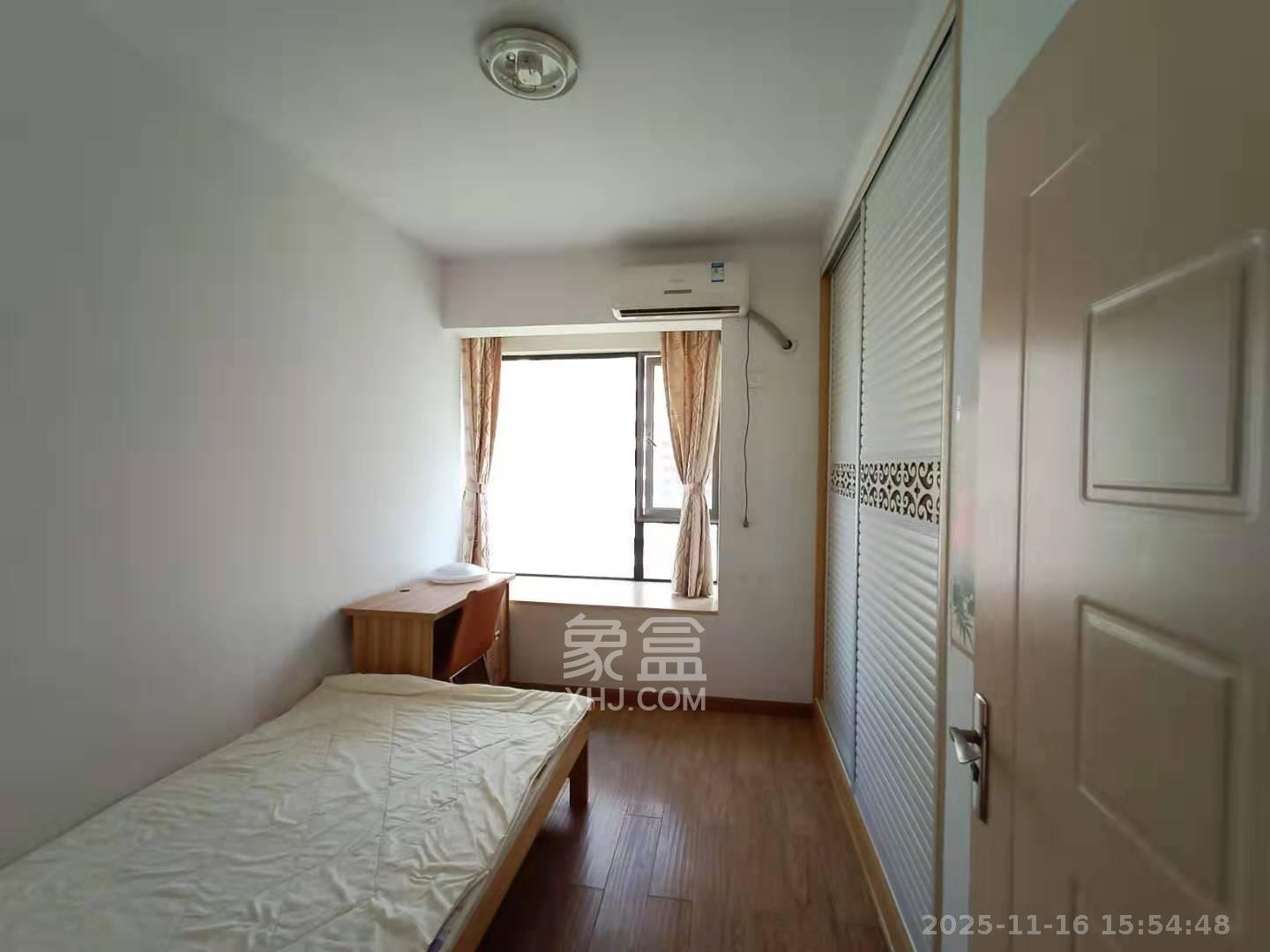 长房时代城  2室2厅1卫    2400.0元/月室内图