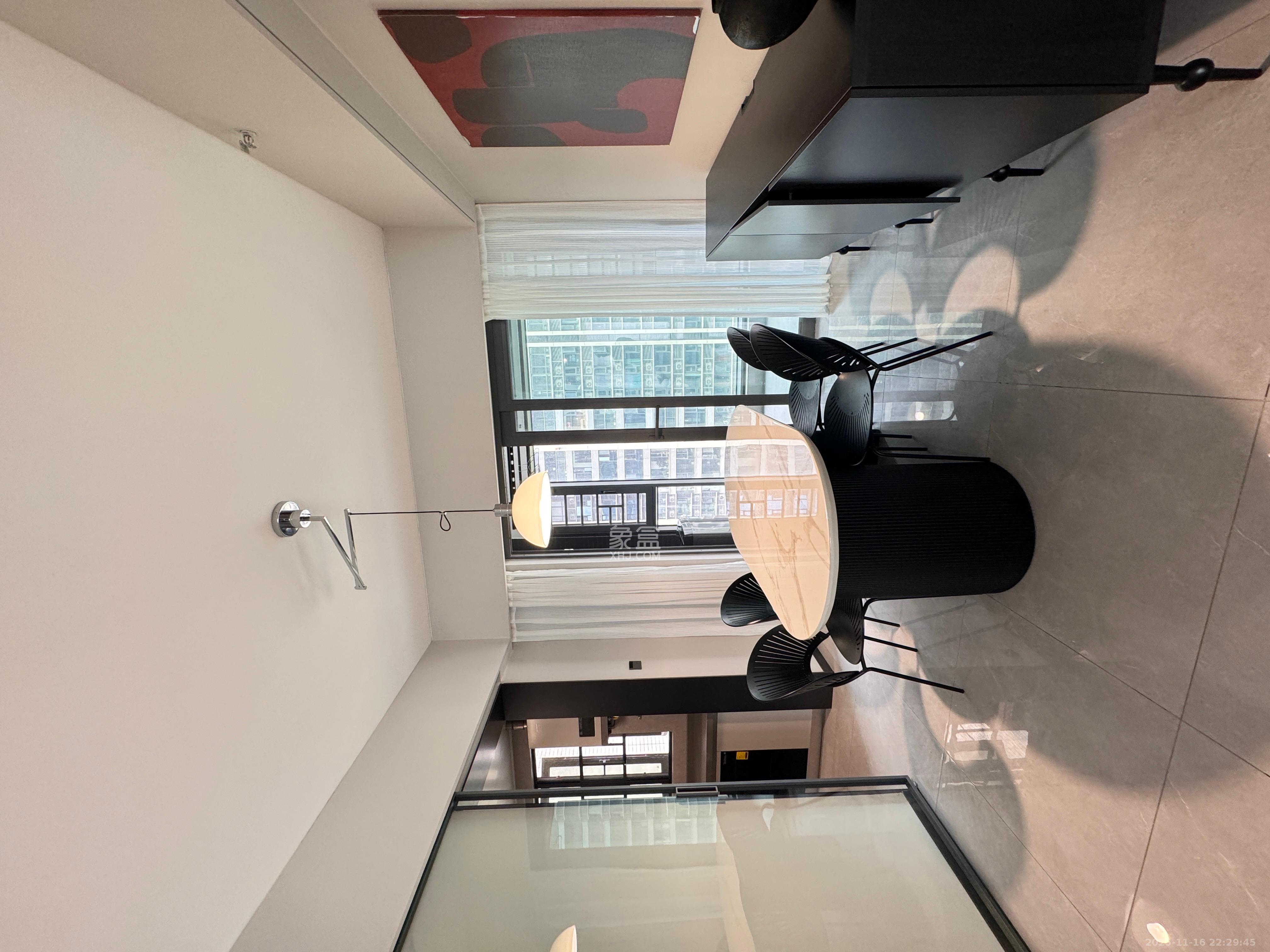 时代梅溪领峰  4室2厅2卫    5000.0元/月室内图