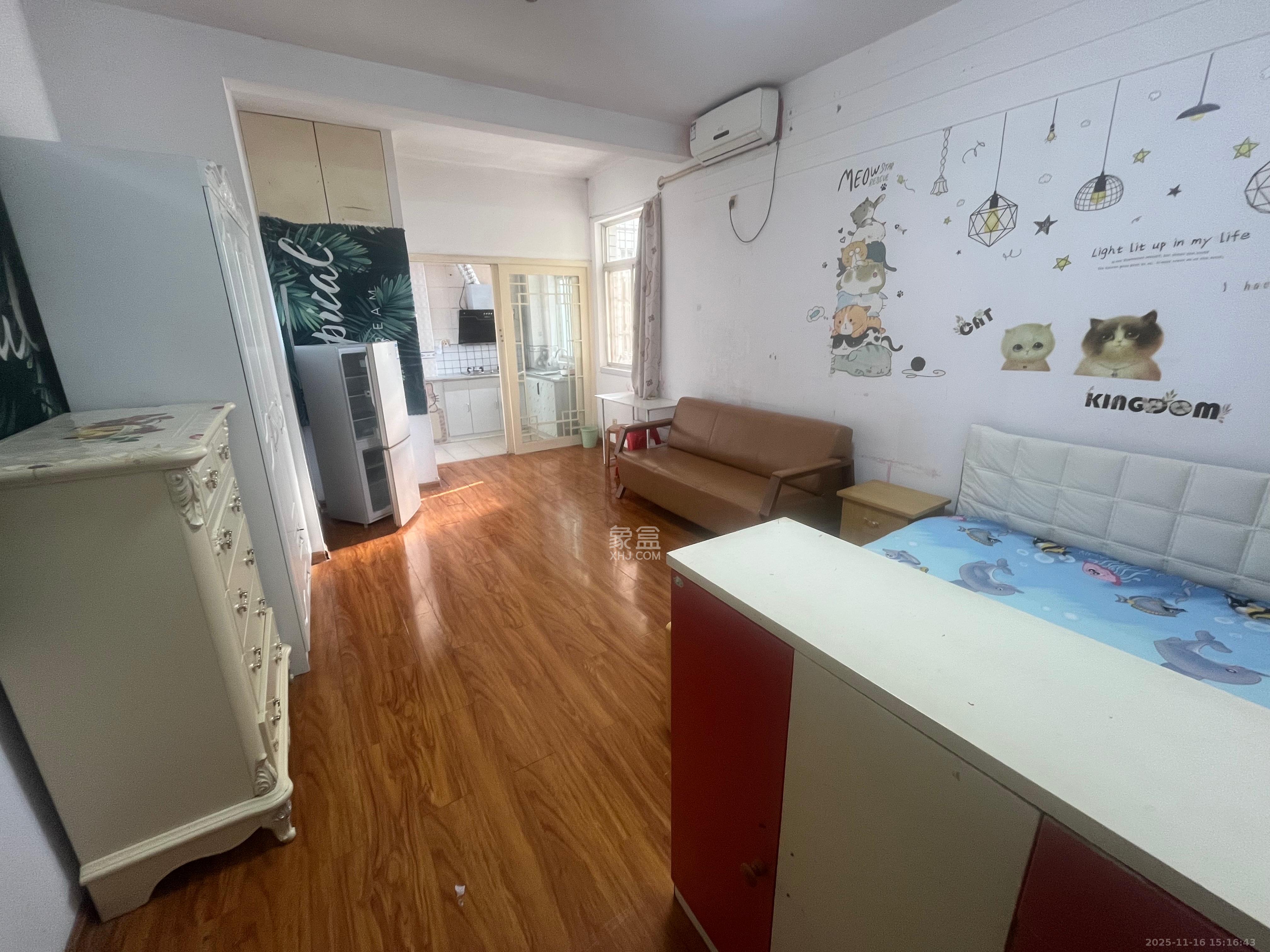 东方新世界 1室1厅1卫 1300.0元/月 东方新世界 1室1厅1卫 1300.0元/月室内图