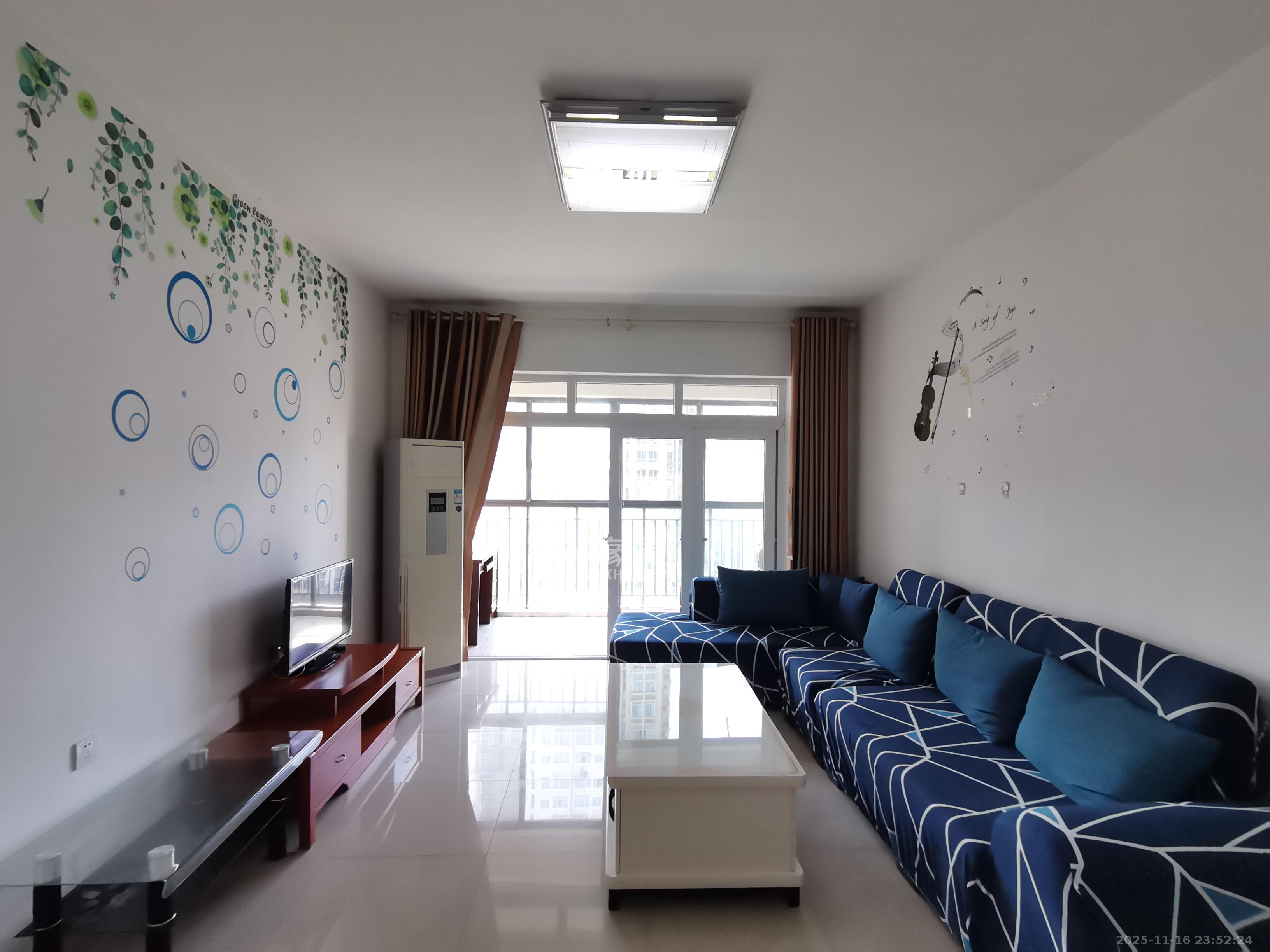 泊爱蓝湾  2室1厅1卫    2350.0元/月