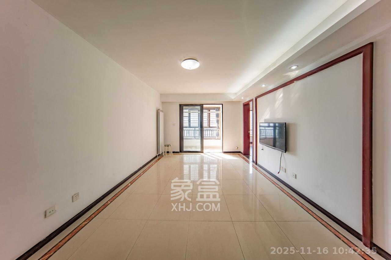 中海国际二期  3室2厅1卫    1900.0元/月室内图