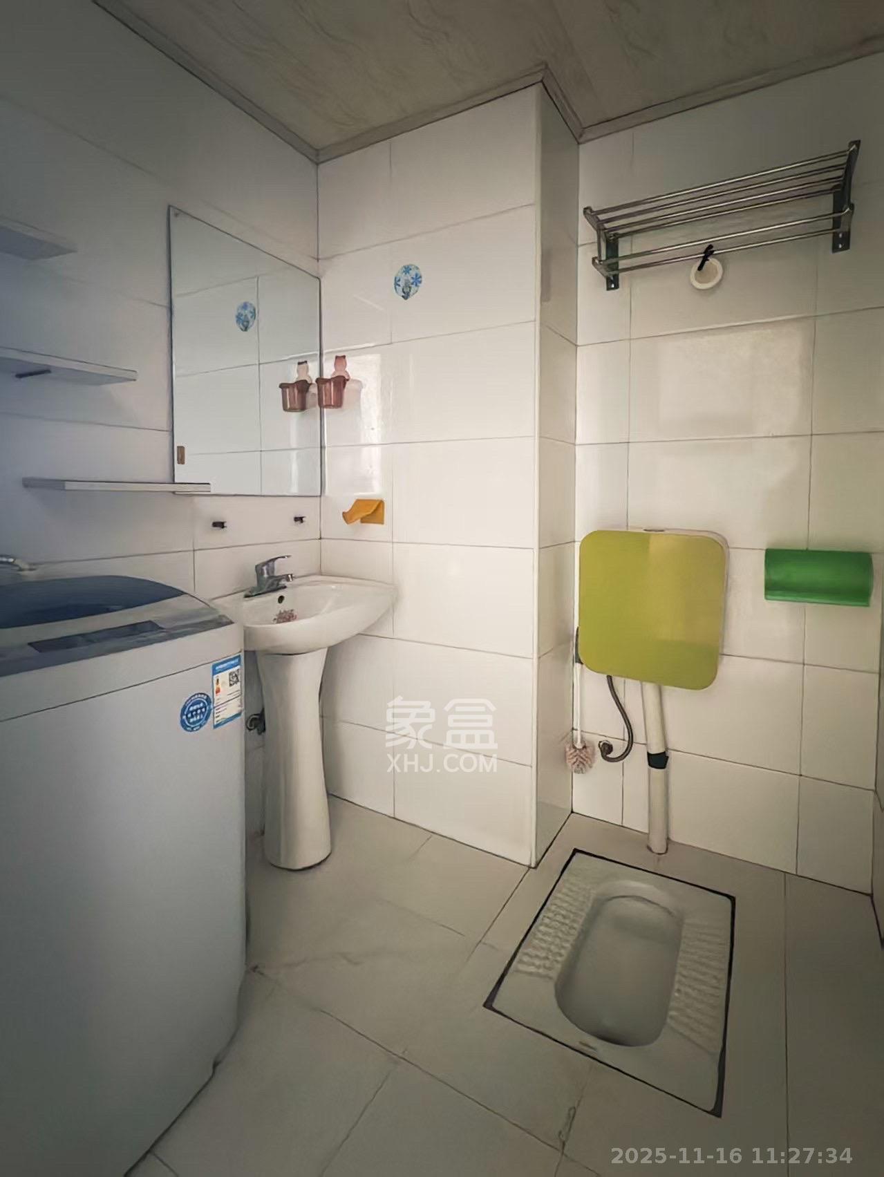 阳光锦城  1室1厅1卫    1300.0元/月室内图