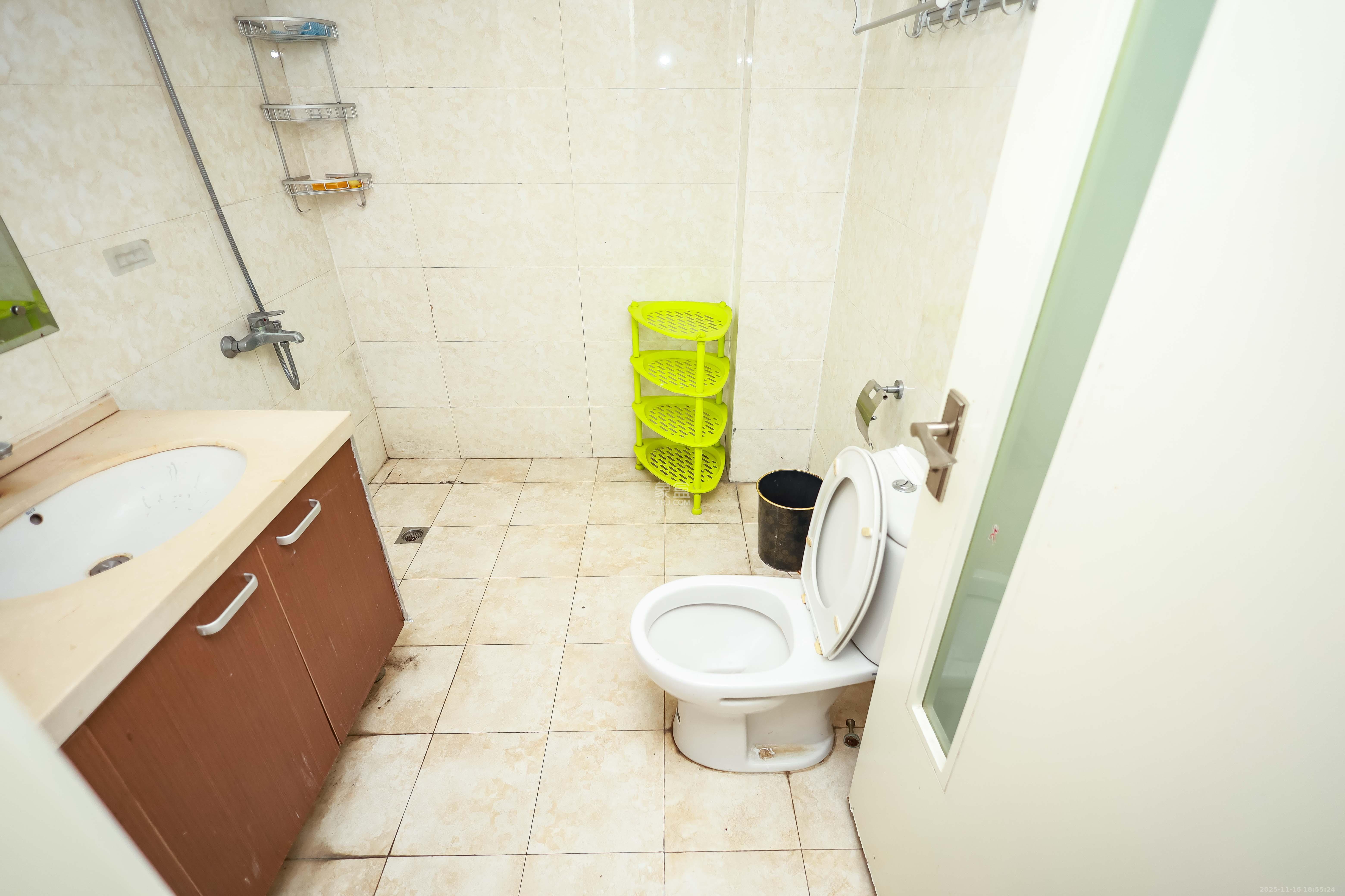 联美品格 3室2厅2卫 83.8万 联美品格 3室2厅2卫 83.8万卫生间