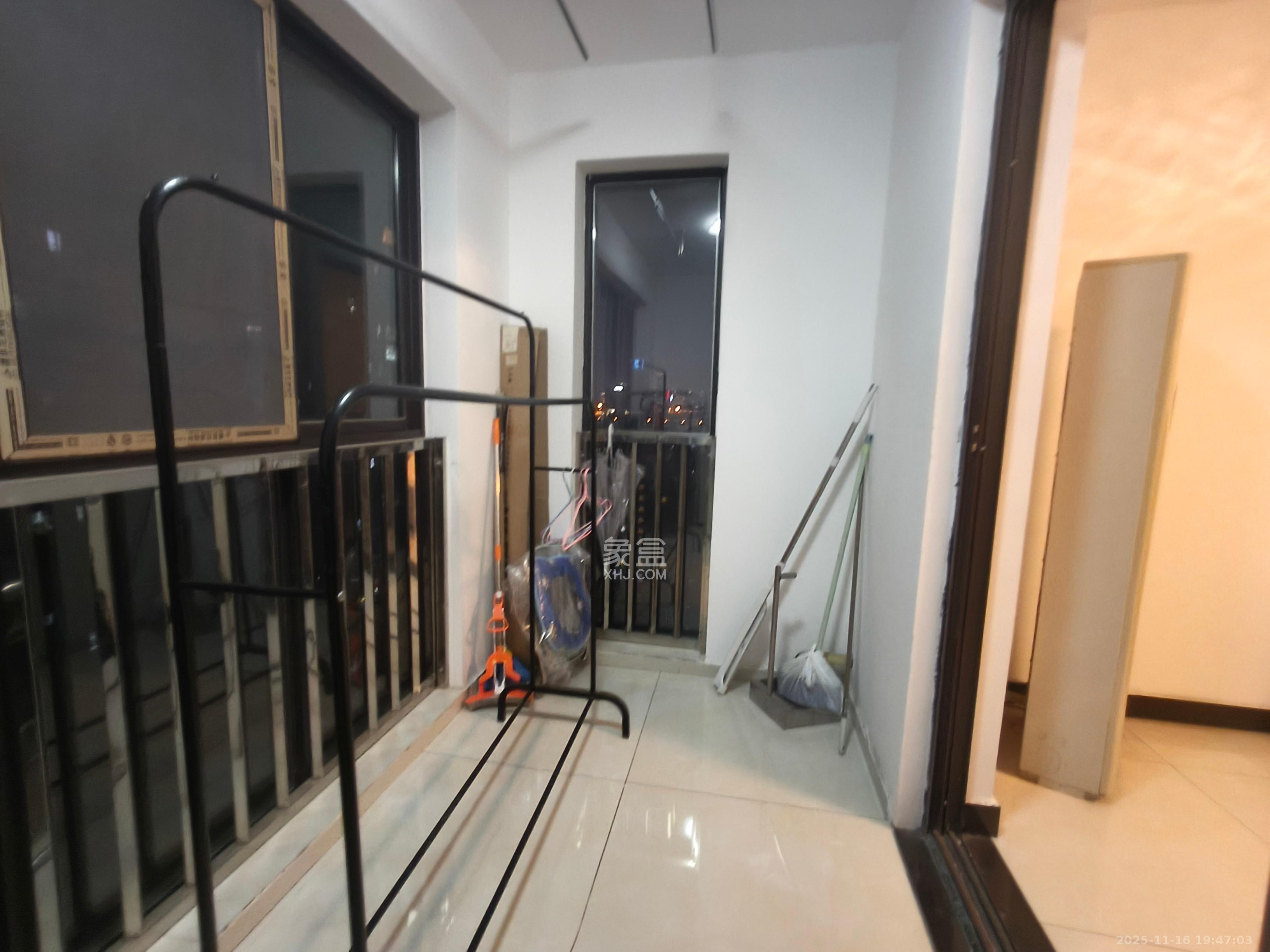 中欣楚天熙苑  2室1厅1卫    2400.0元/月室内图