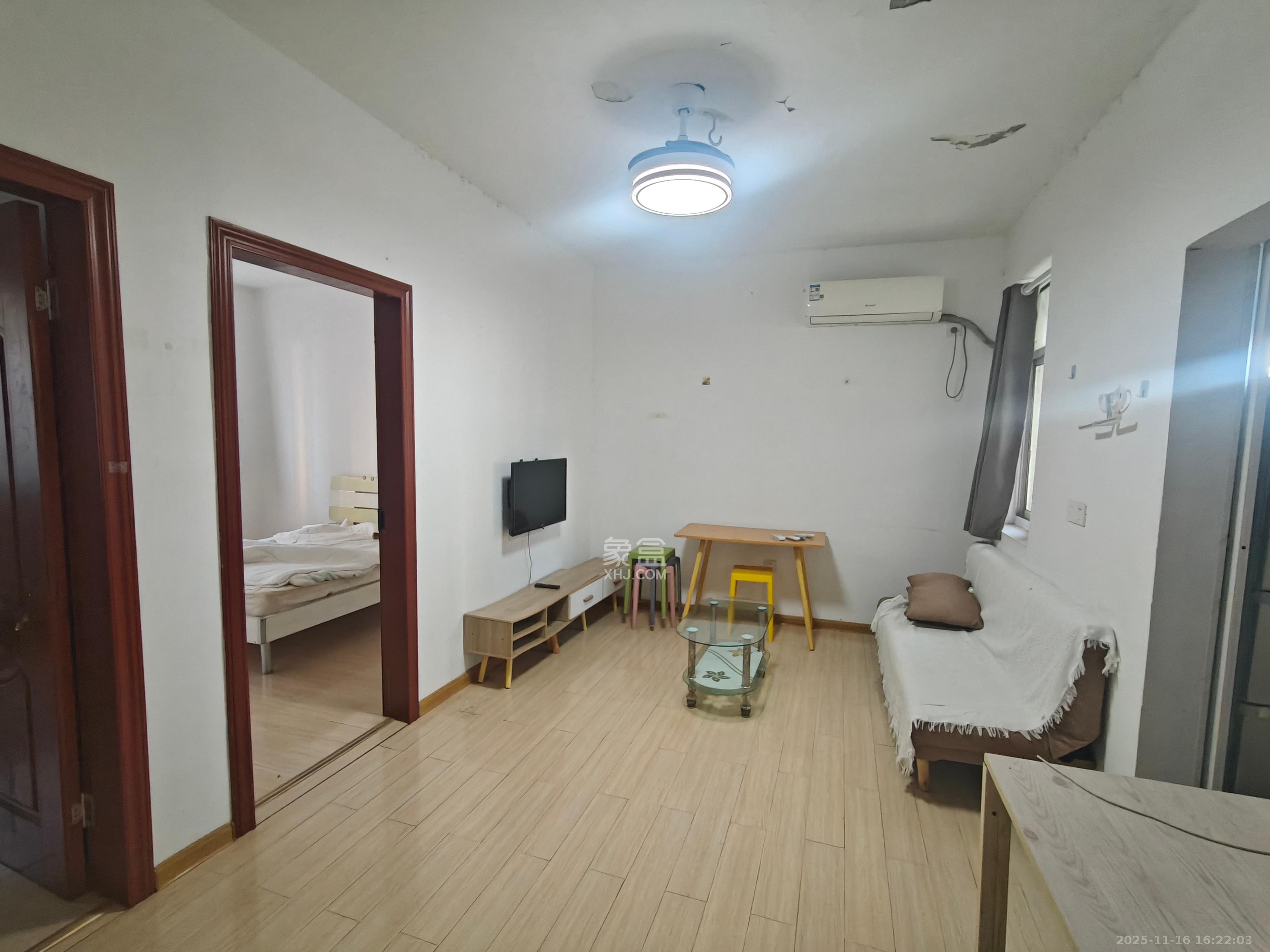 人造板厂宿舍（新河北堤1号）  1室1厅1卫    1700.0元/月室内图