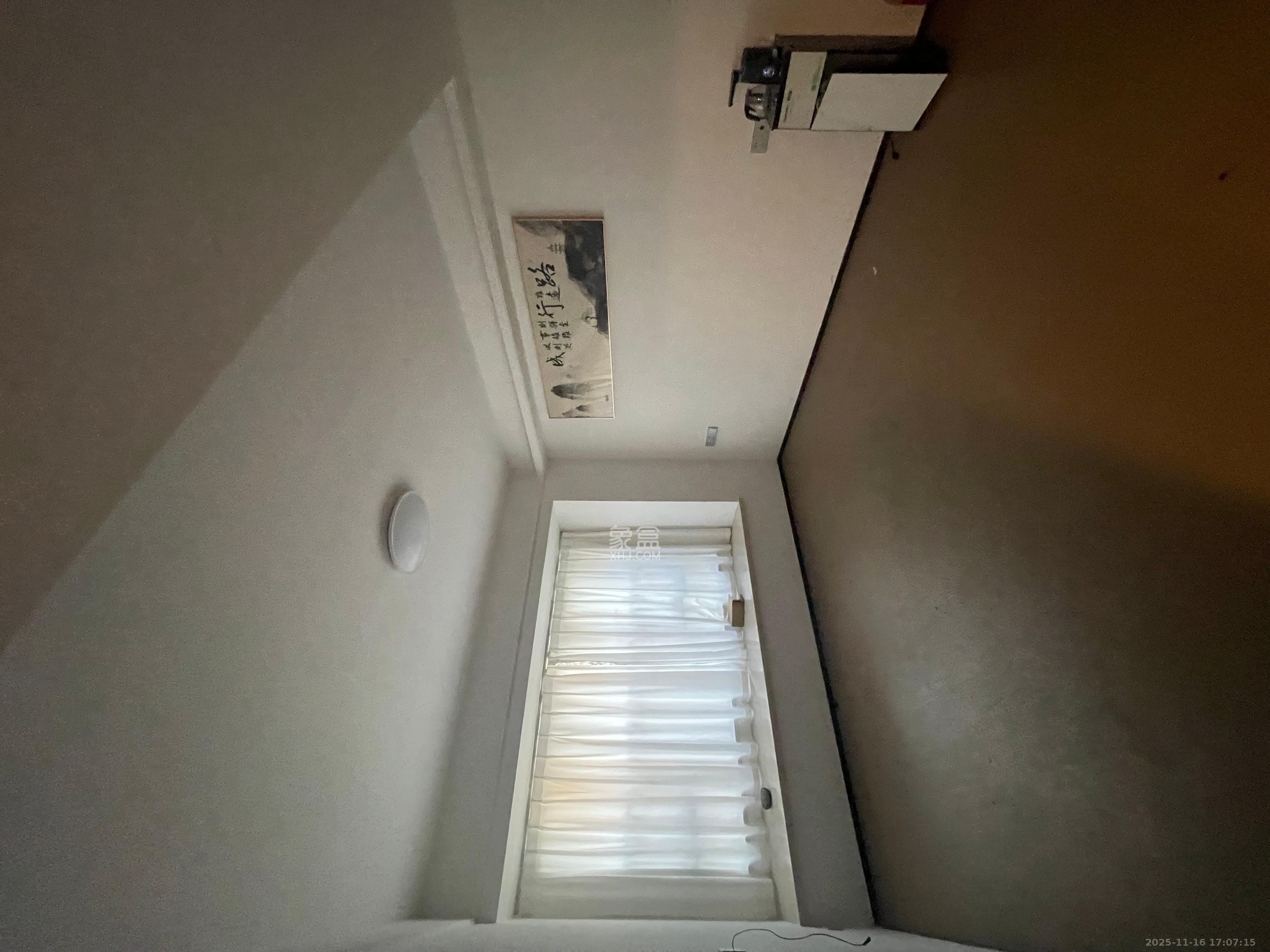 中海寰宇天下  5室2厅2卫    3200.0元/月室内图