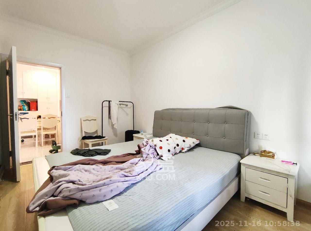 盛世耀凯 2室2厅1卫 2400.0元/月 盛世耀凯 2室2厅1卫 2400.0元/月室内图