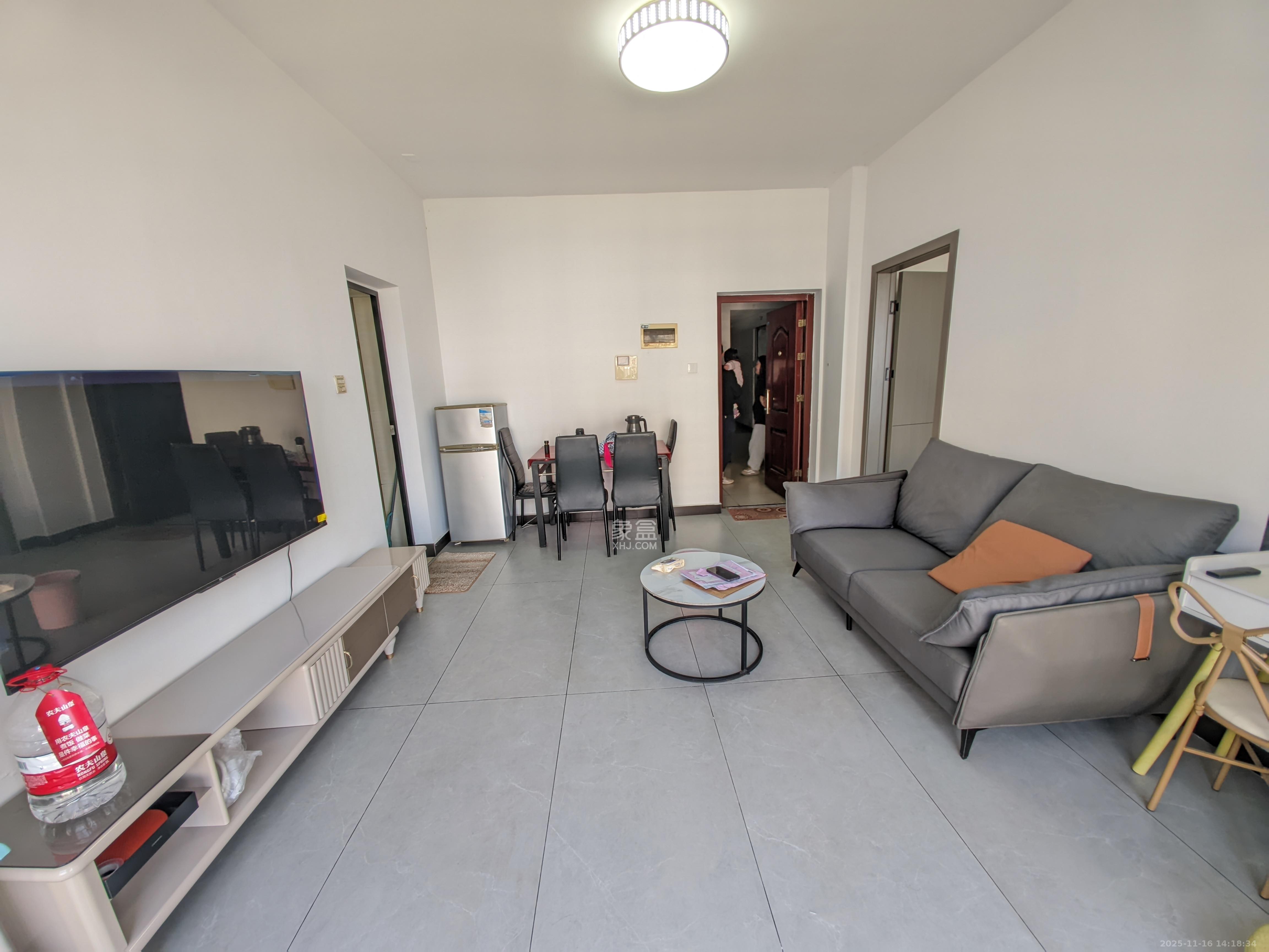 上河国际C区 1室1厅1卫 1800.0元/月 上河国际C区 1室1厅1卫 1800.0元/月室内图