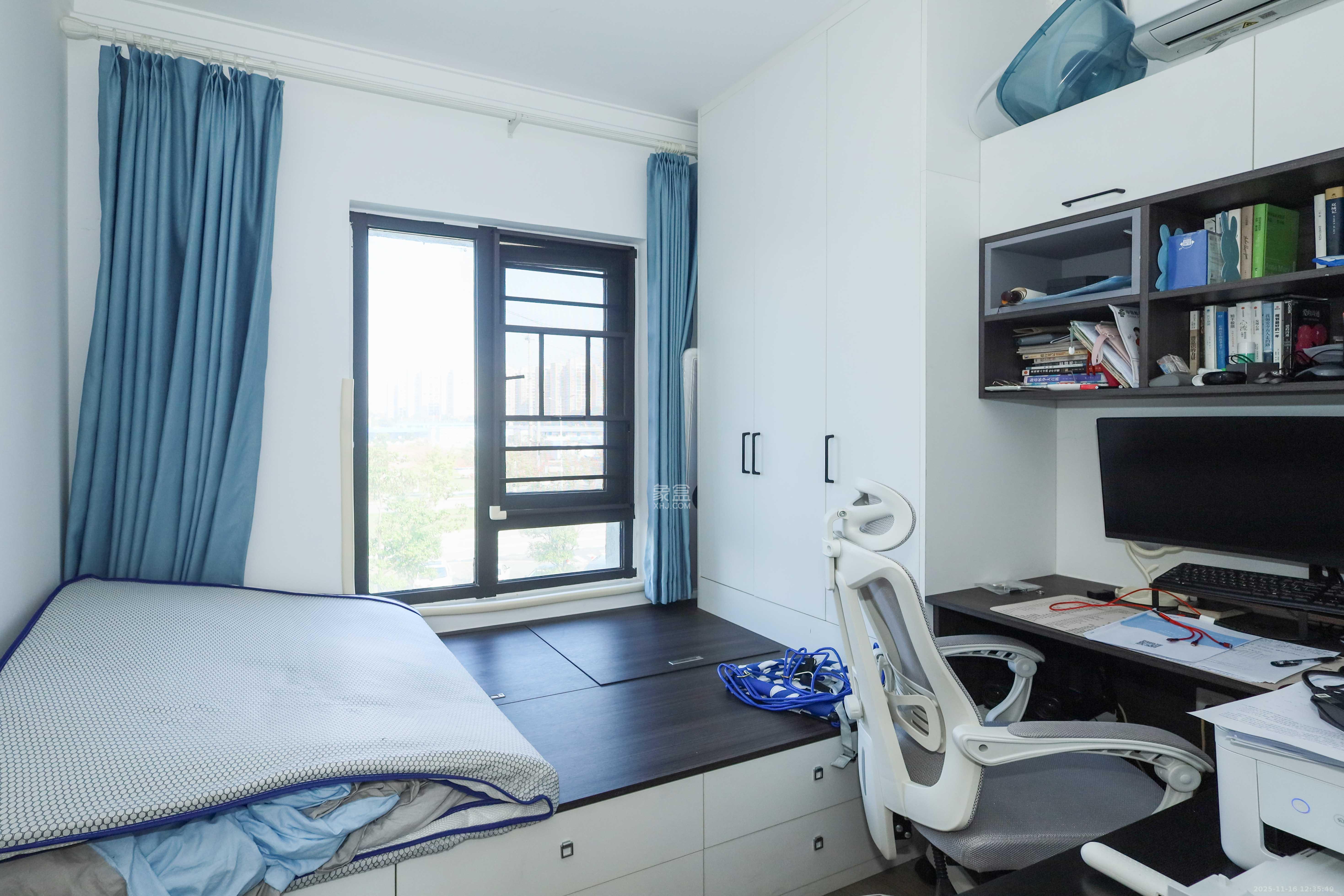 越秀亲爱里  4室2厅2卫    135.0万卧室